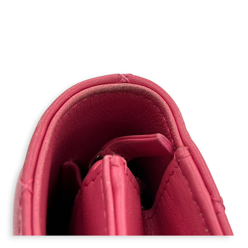 CC Wallet On Chain Pink in Lambskin, Silver hardware