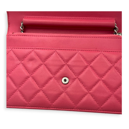 CC Wallet On Chain Pink in Lambskin, Silver hardware