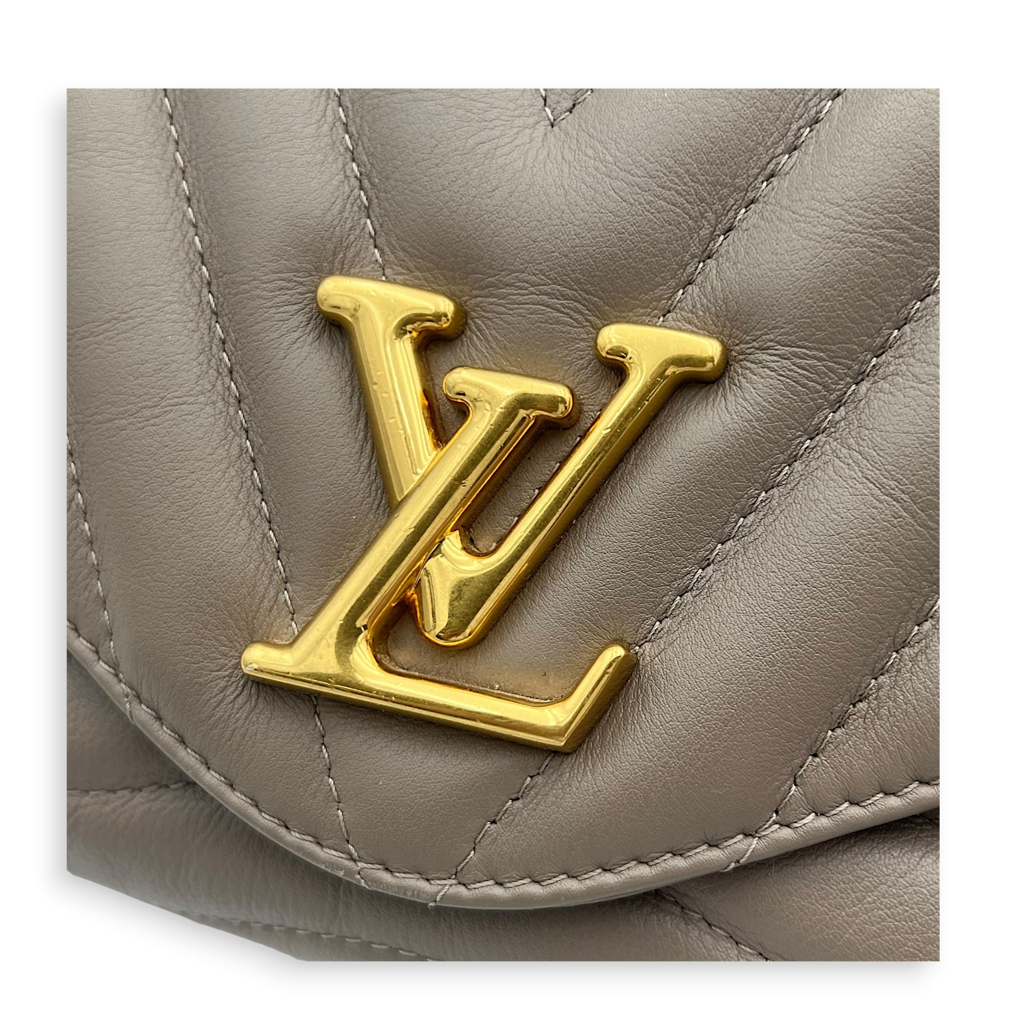 New Wave Shoulder Bag Beige in Calfskin, Gold hardware