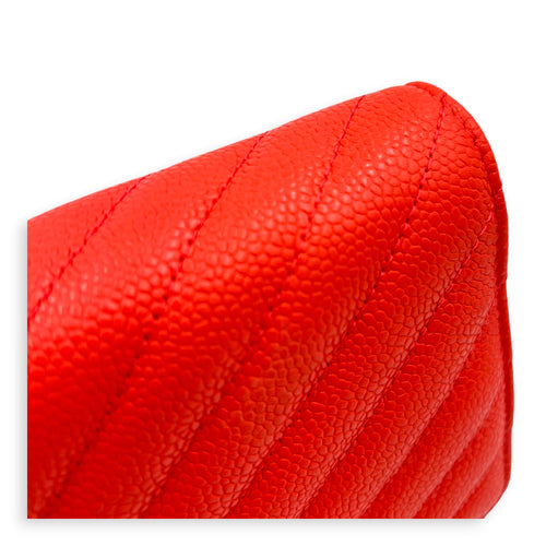 Chevron Wallet On Chain Pink in Caviar Leather, Silver hardware