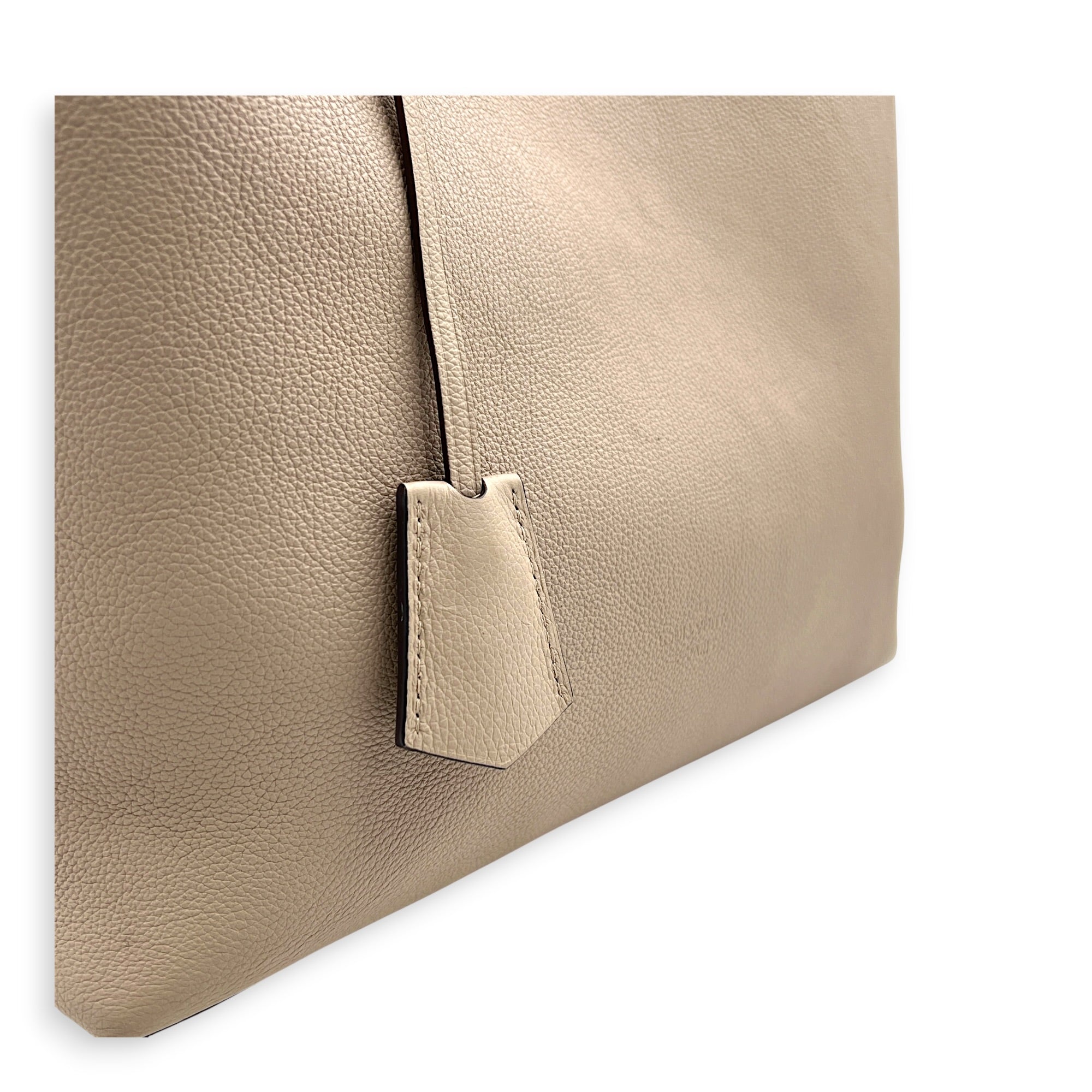Lock Me Tote Bag Beige in Calfskin, Gold hardware