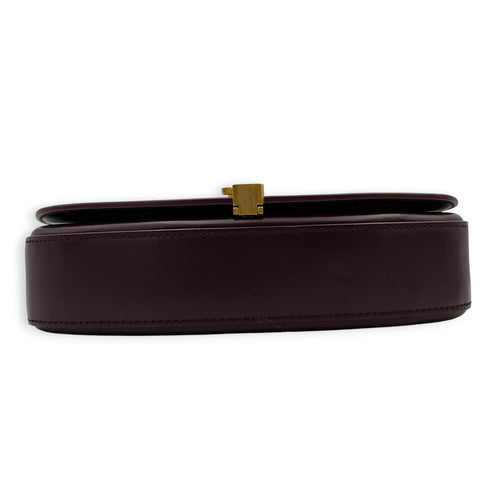 Voltaire Shoulder Bag Red in Calfskin, Gold hardware