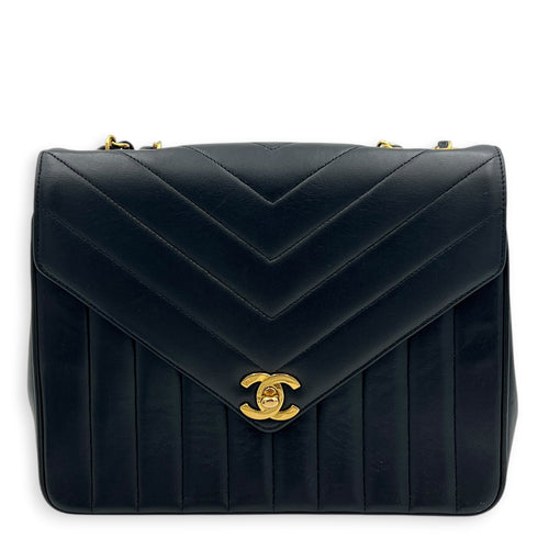 CC Vintage Chevron Envelope Flap Shoulder Bag Black in Lambskin, Gold hardware