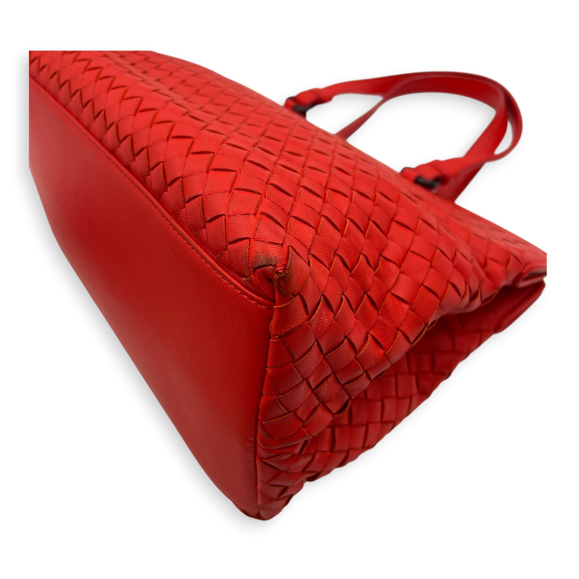 Intrecciato Top Handle Bag Red in Calfskin, Ruthenium hardware