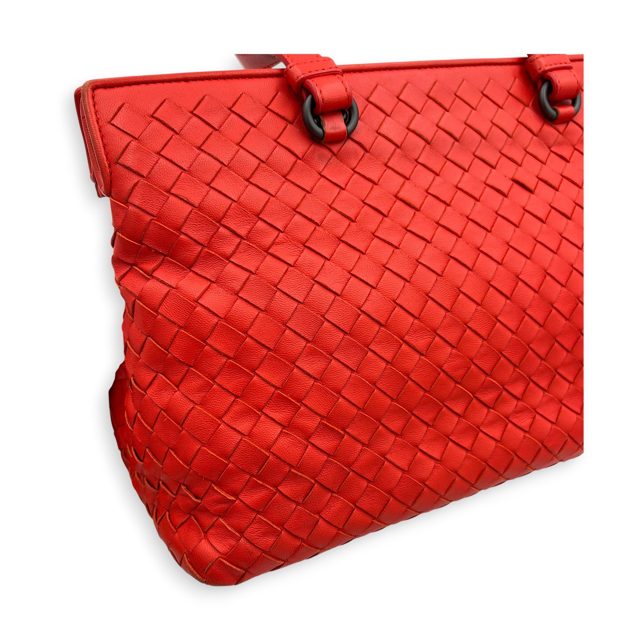 Intrecciato Top Handle Bag Red in Calfskin, Ruthenium hardware