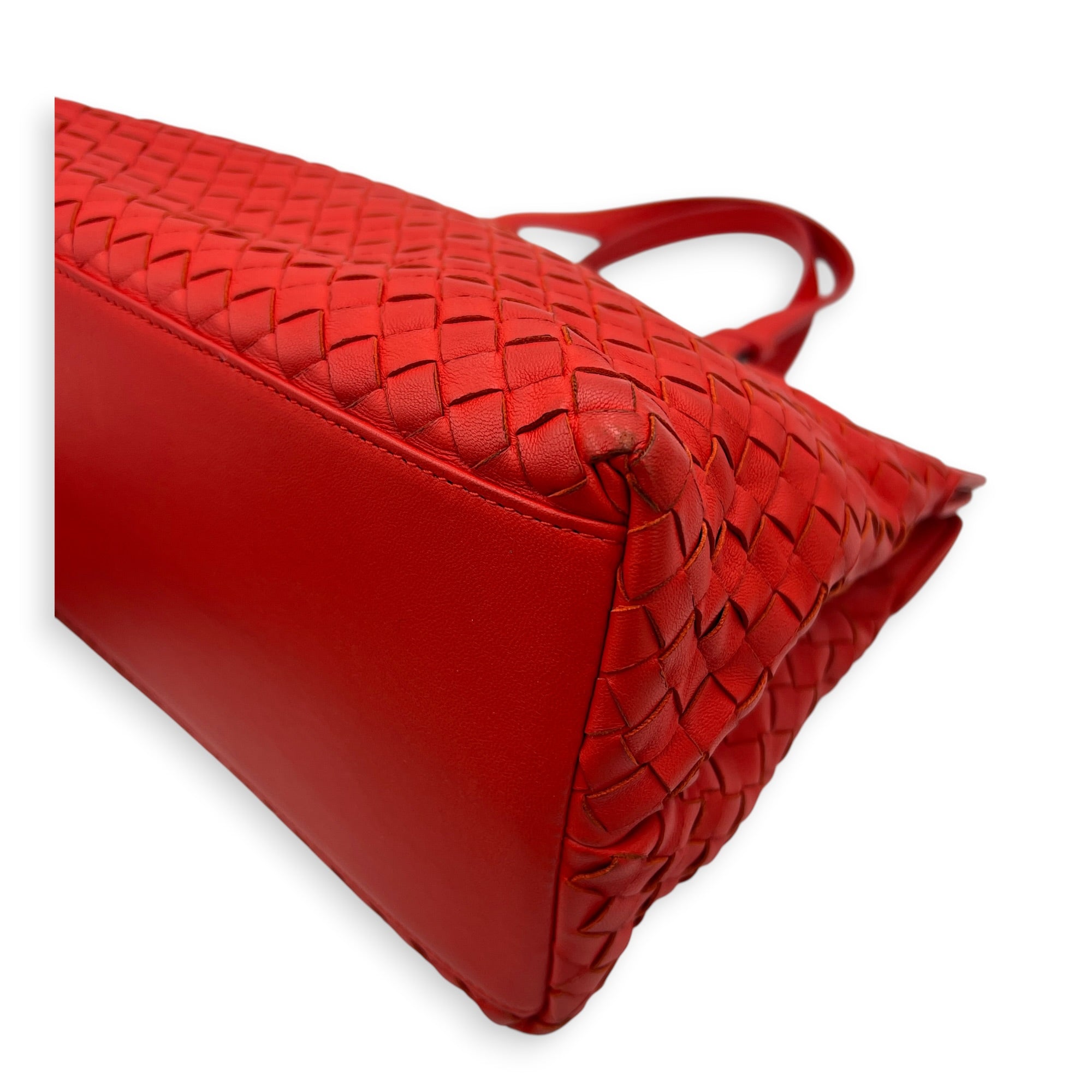 Intrecciato Top Handle Bag Red in Calfskin, Ruthenium hardware
