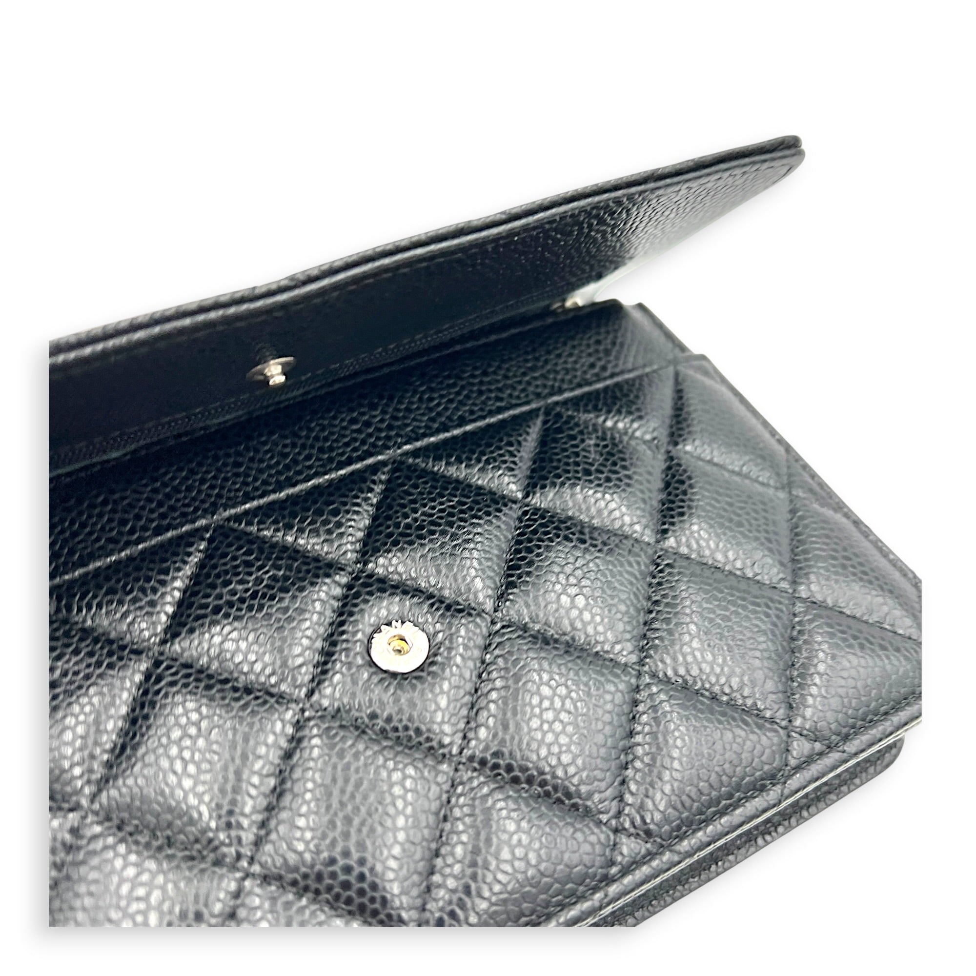 CC Wallet On Chain Black in Caviar Leather, Gold hardware