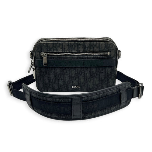 Safari Shoulder Bag Black in Canvas, Silver hardware