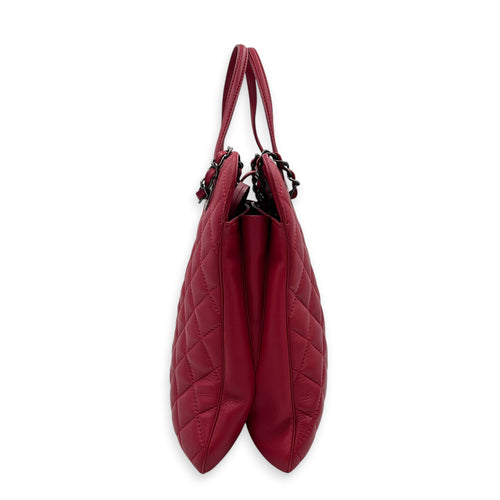 Quilted CC Top Handle Shoulder Bag Red in Lambskin, Ruthenium hardware
