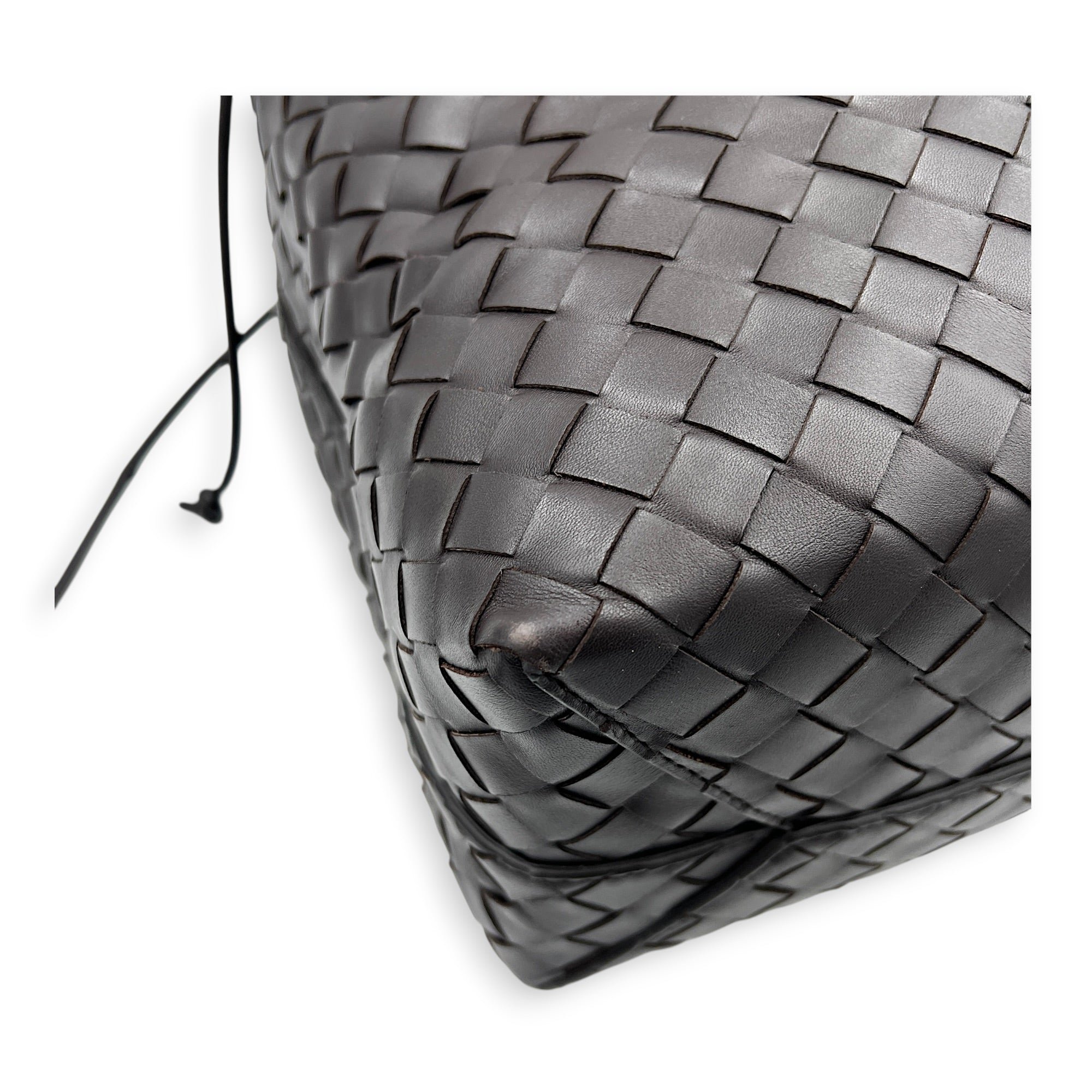 Intrecciato Shoulder Bag Brown in Lambskin