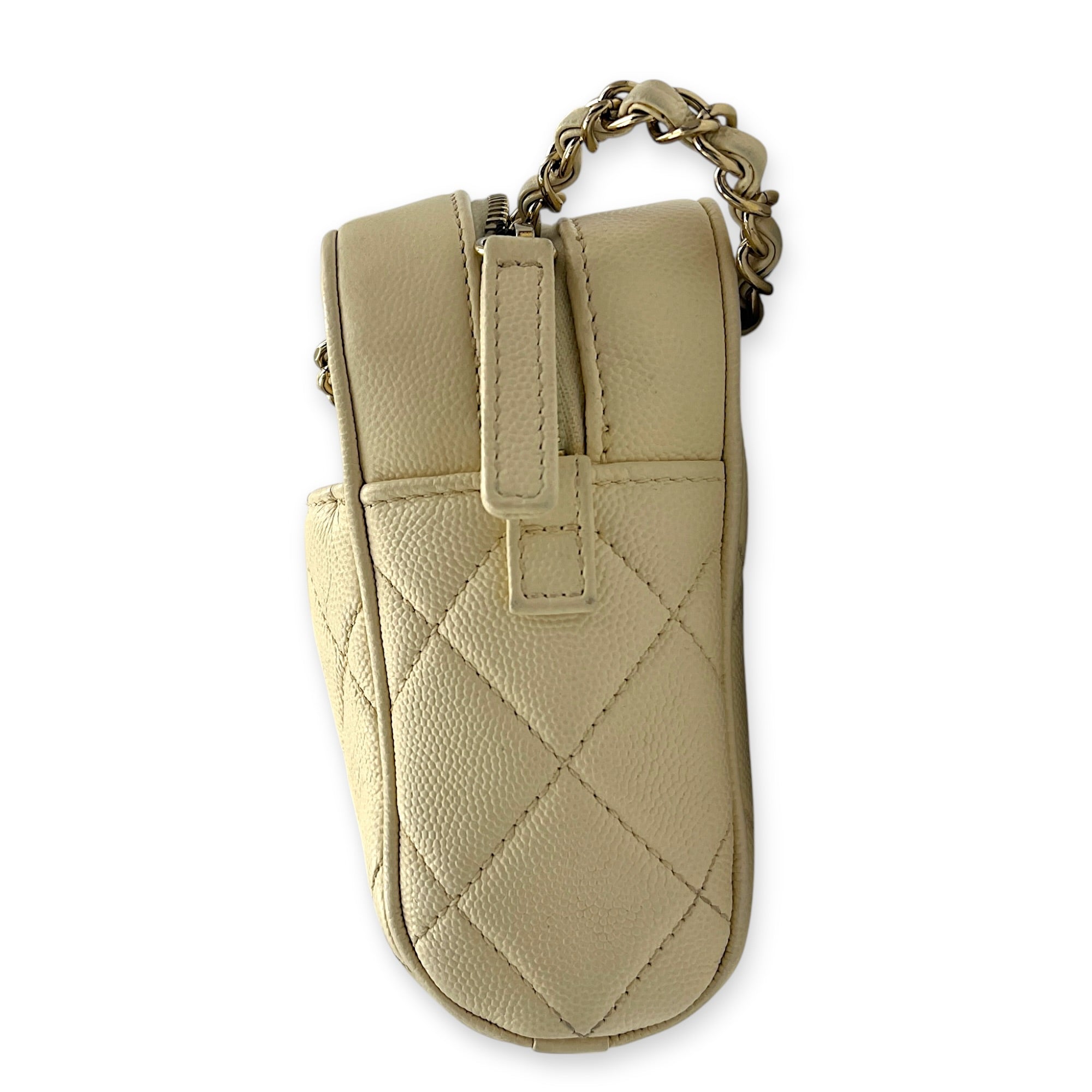 CC Camera Shoulder Bag Beige in Caviar Leather, Gold hardware