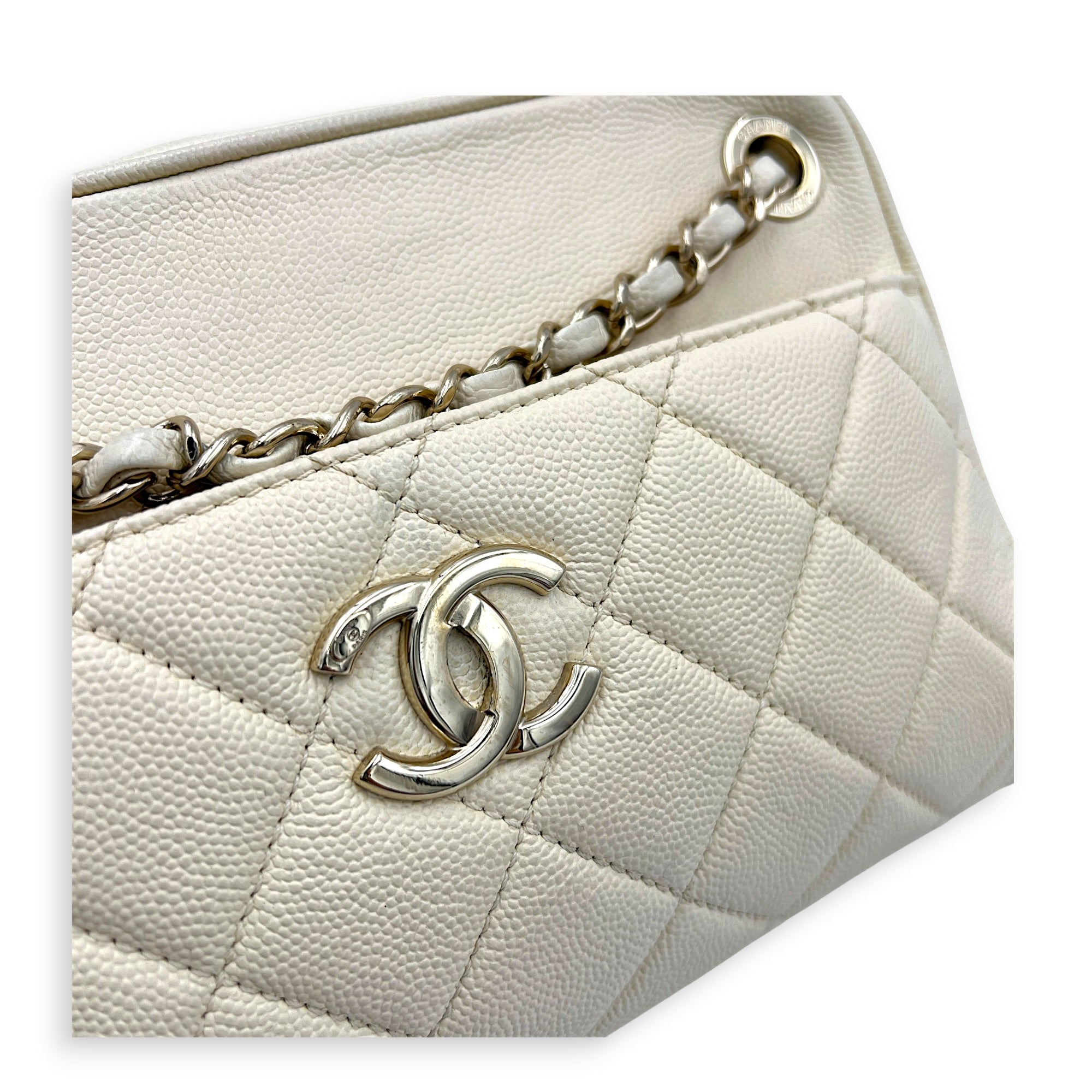 CC Camera Shoulder Bag Beige in Caviar Leather, Gold hardware