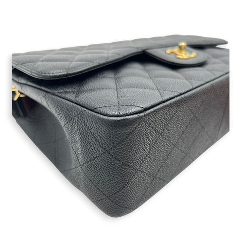 Classic Double Flap Shoulder Bag Jumbo Black in Caviar Leather, Gold hardware