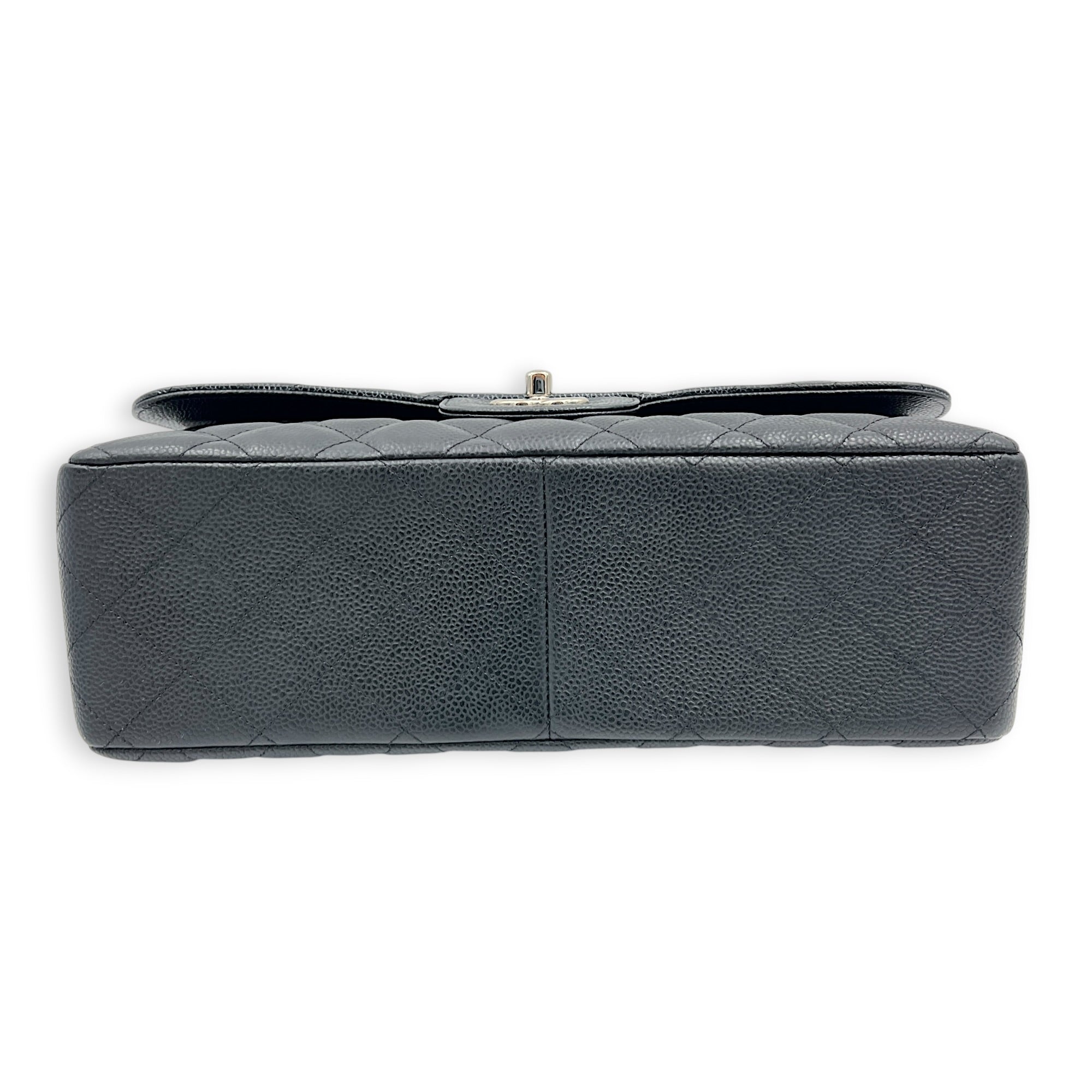 Classic Double Flap Shoulder Bag Jumbo Black in Caviar Leather, Silver hardware