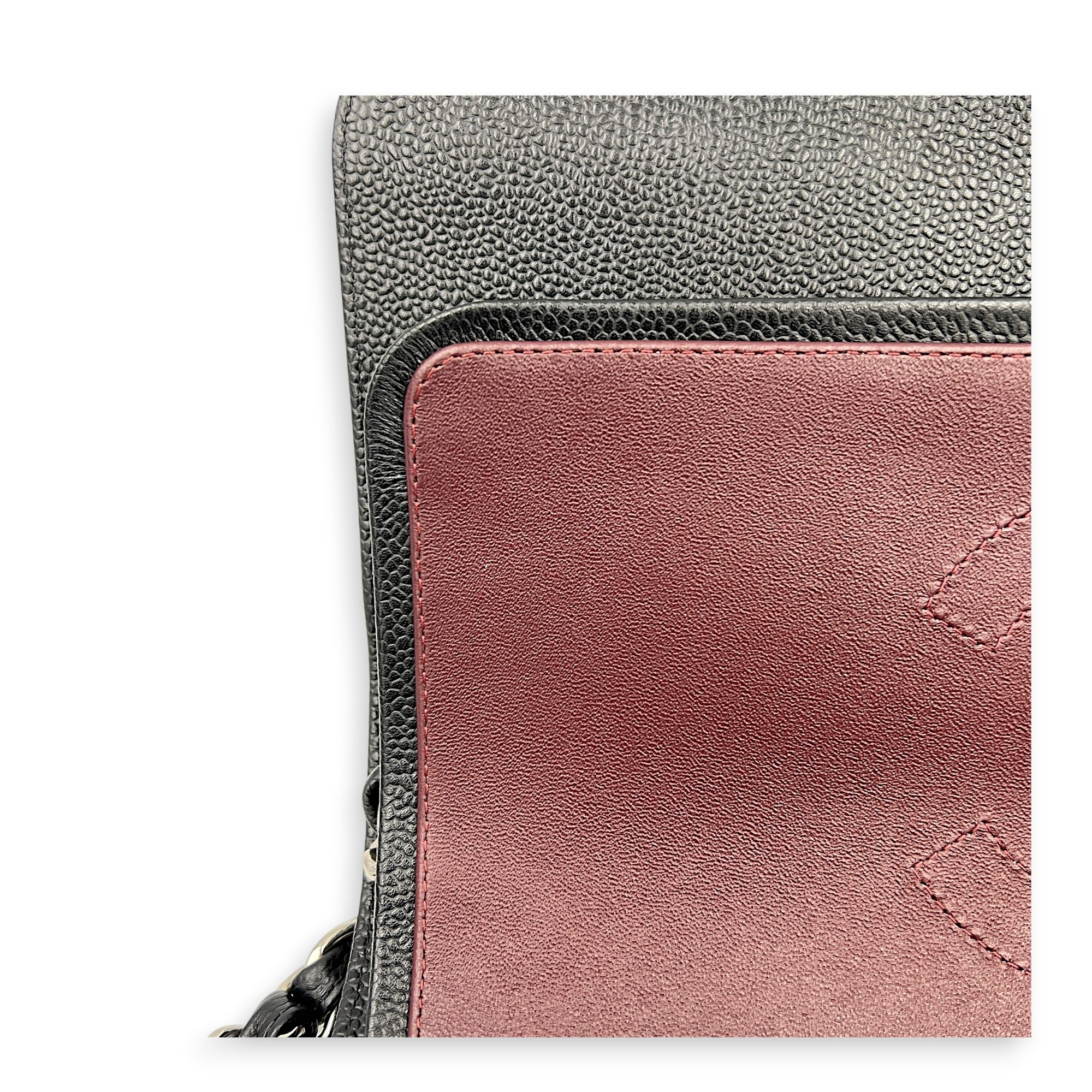 Classic Double Flap Shoulder Bag Jumbo Black in Caviar Leather, Silver hardware