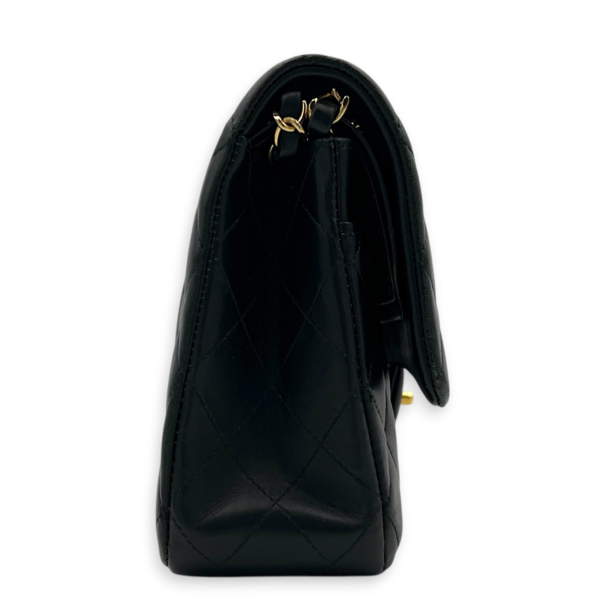 Classic Medium Black Shoulder Bag in Lambskin, Gold hardware
