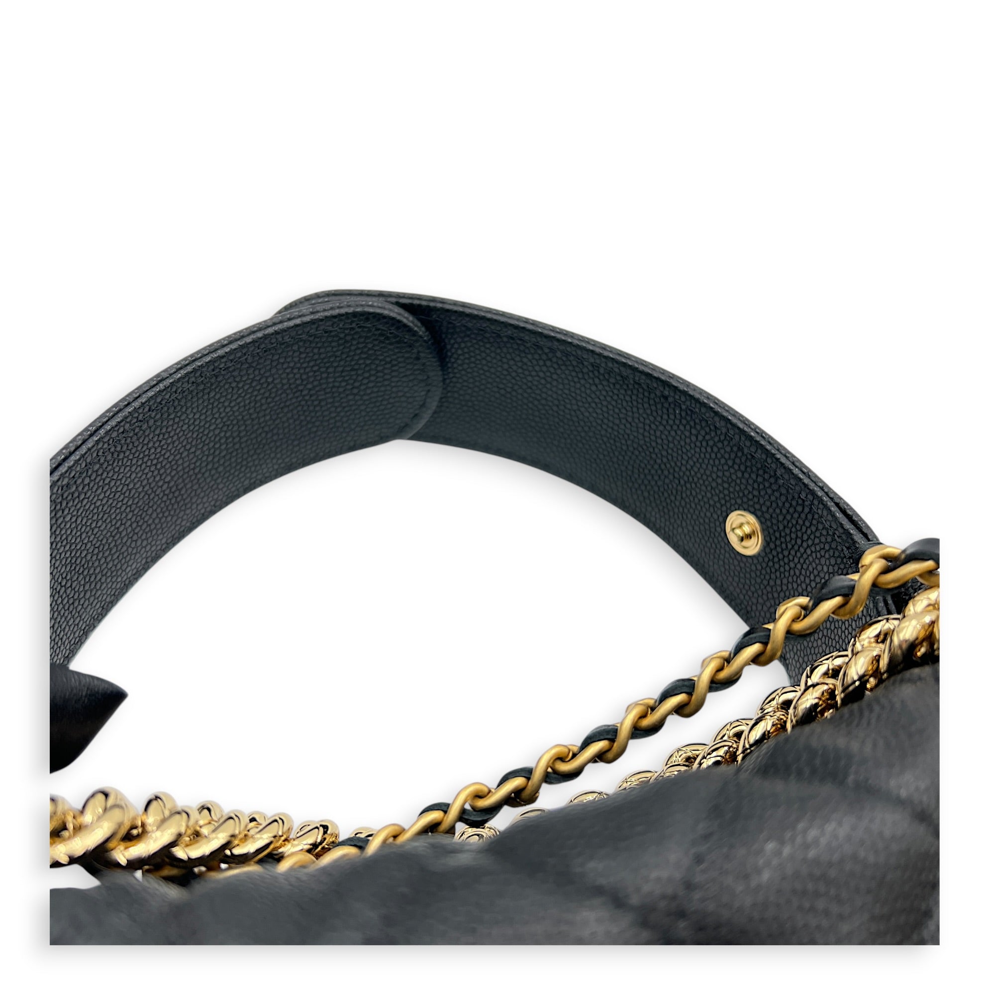 Quilted Bow Pouch Handbag Black in Caviar Leather, Gold hardware