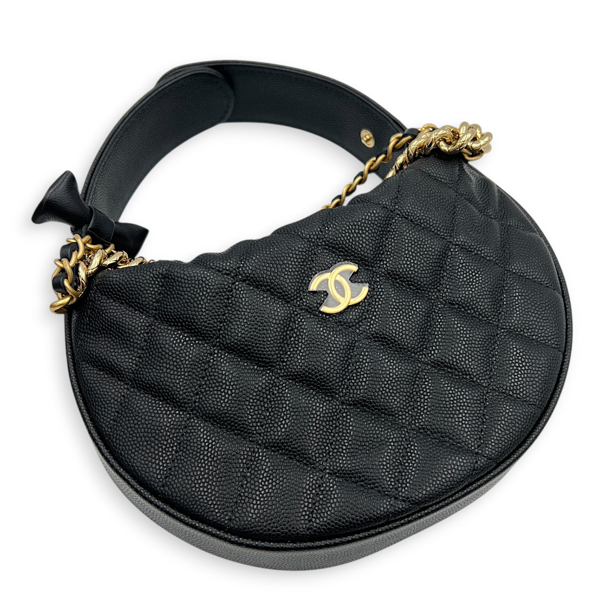 Quilted Bow Pouch Handbag Black in Caviar Leather, Gold hardware