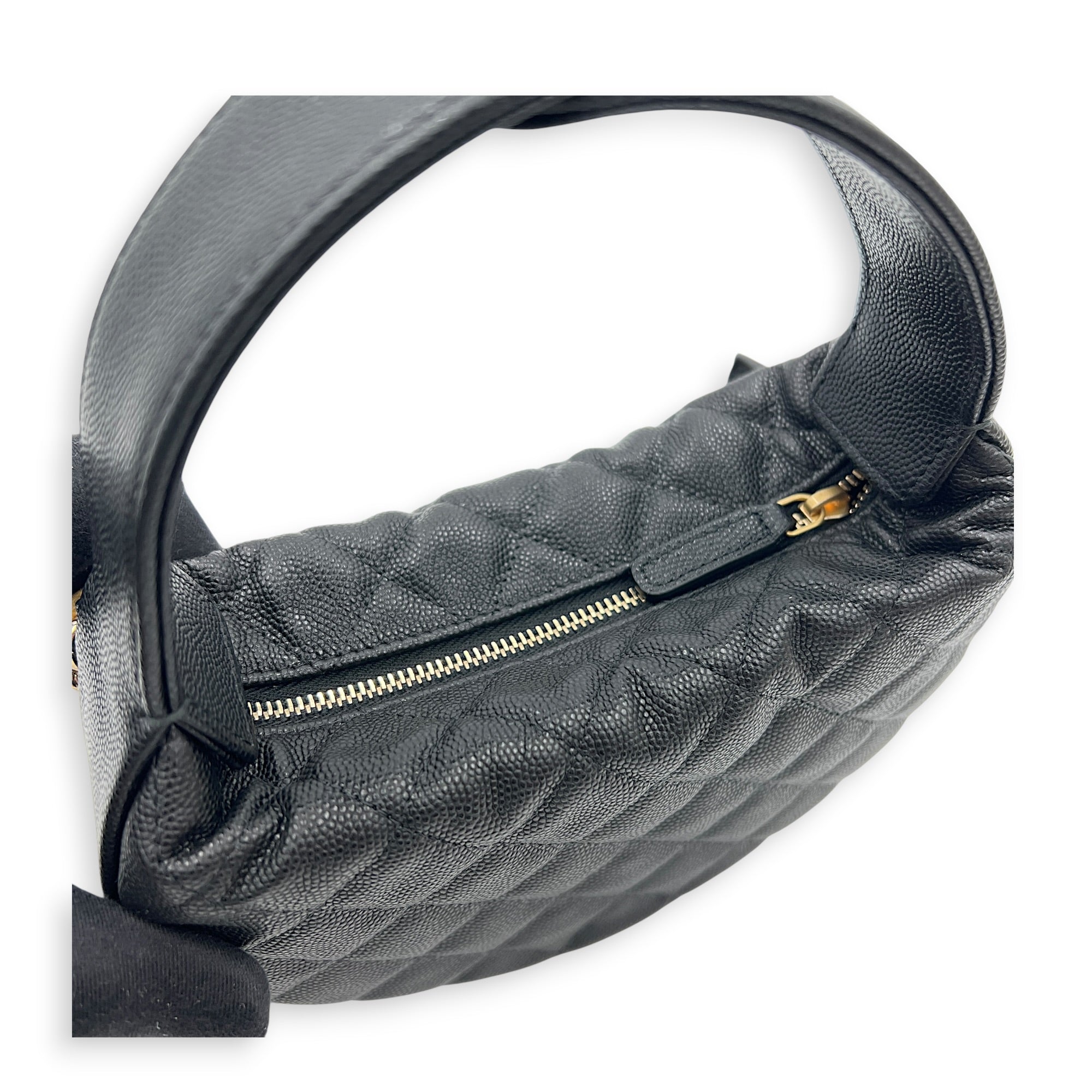 Quilted Bow Pouch Handbag Black in Caviar Leather, Gold hardware