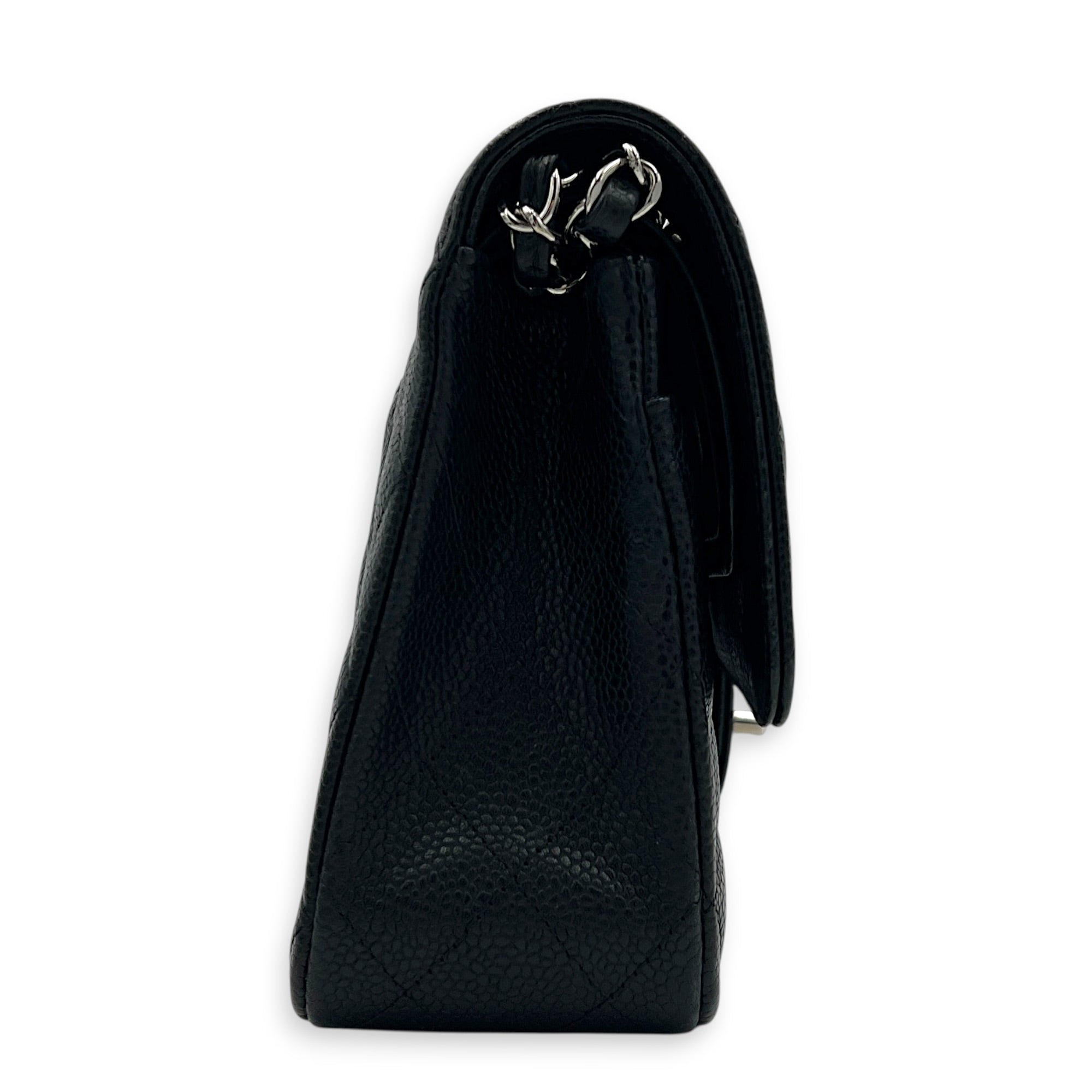 Classic Medium Black Shoulder Bag in Caviar Leather, Silver hardware