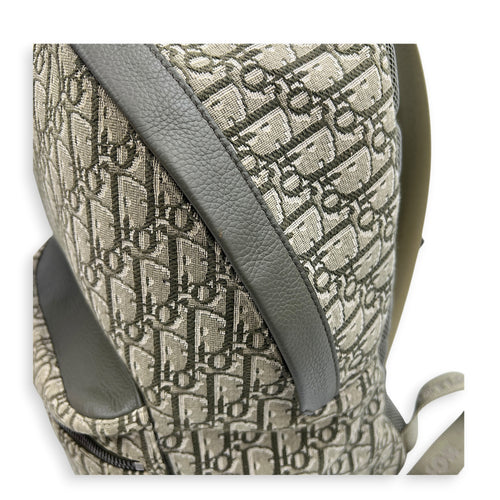 Oblique Backpack Green in Canvas, Silver hardware