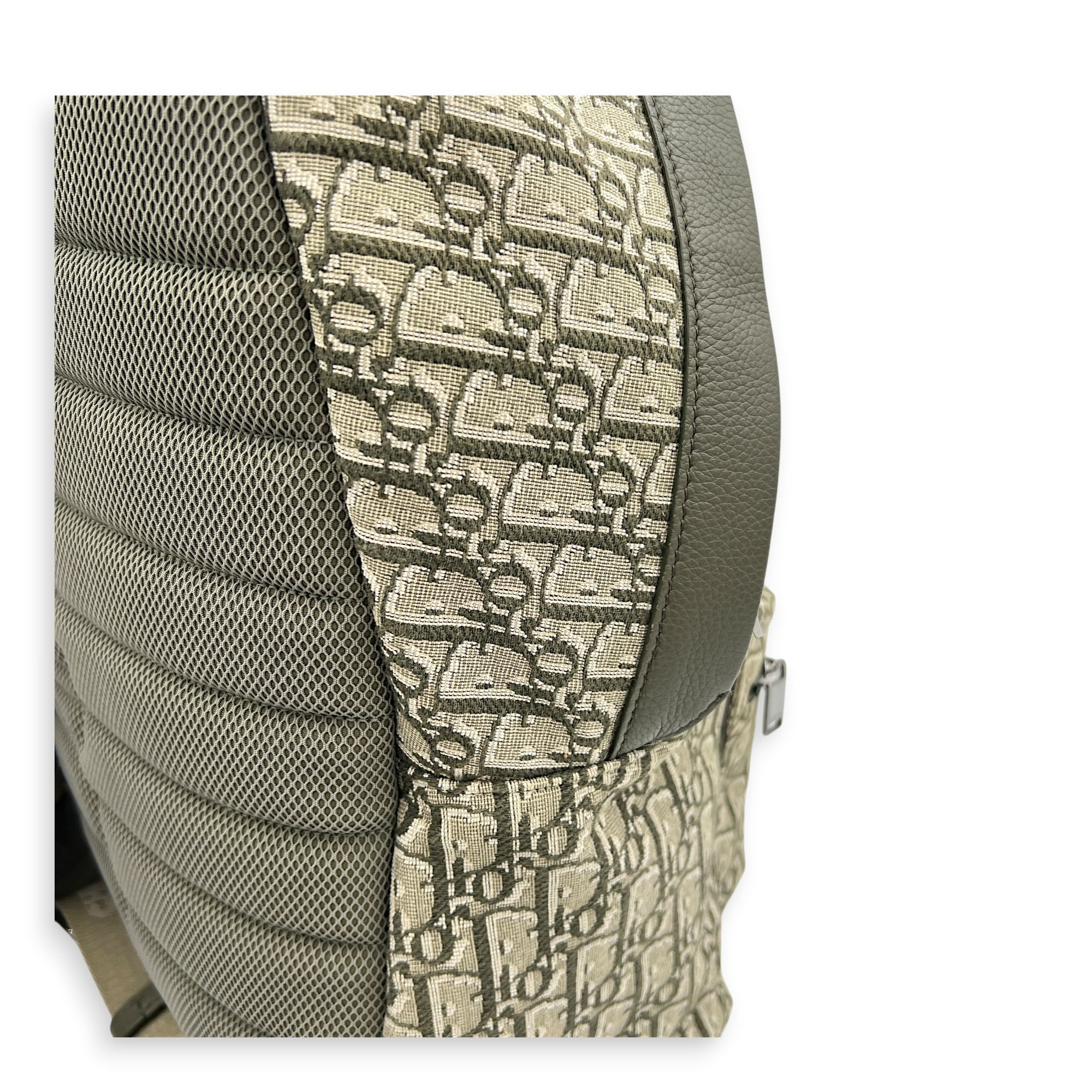 Oblique Backpack Green in Canvas, Silver hardware