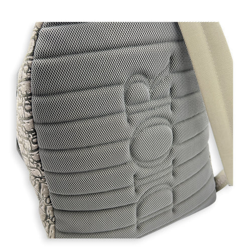 Oblique Backpack Green in Canvas, Silver hardware