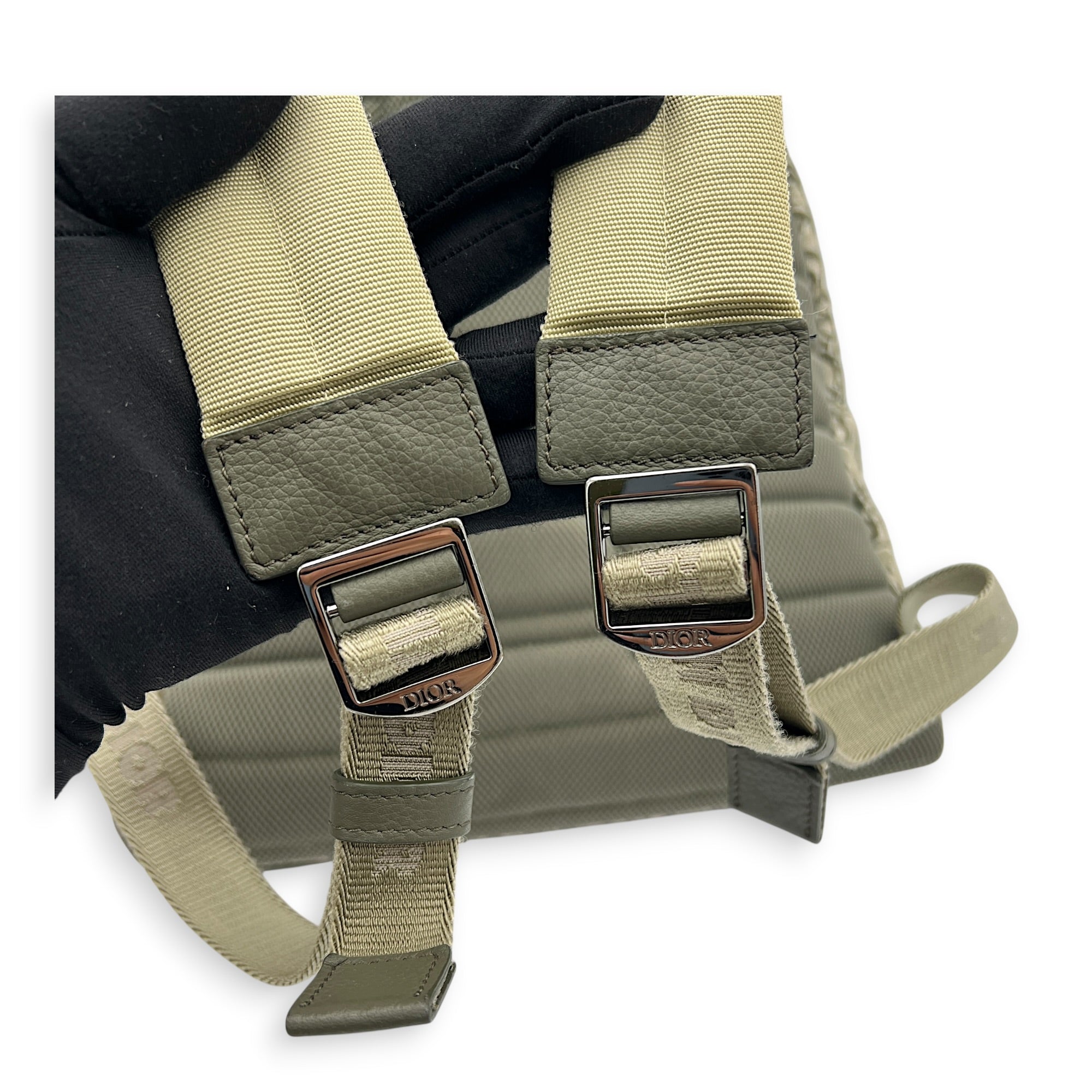 Oblique Backpack Green in Canvas, Silver hardware