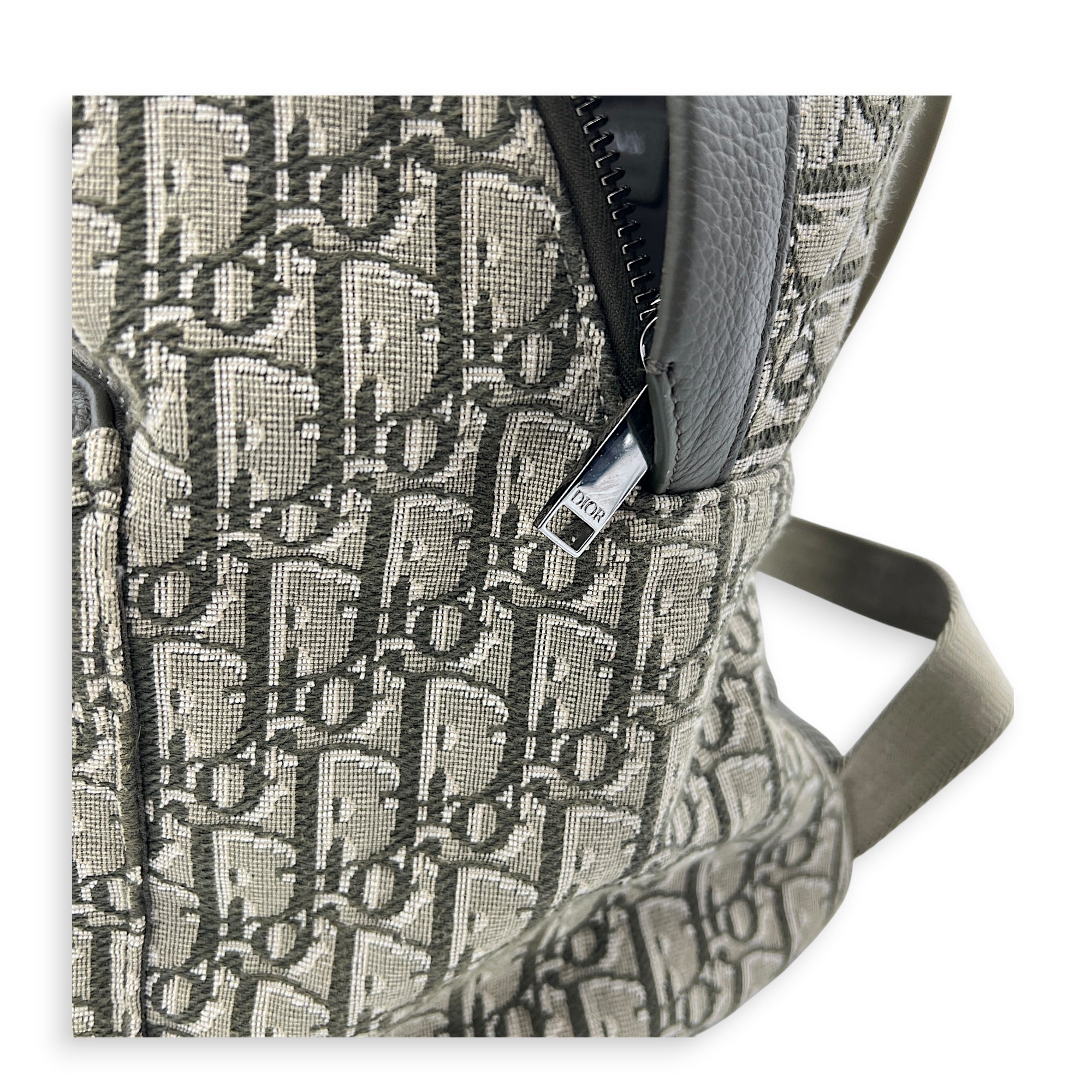 Oblique Backpack Green in Canvas, Silver hardware