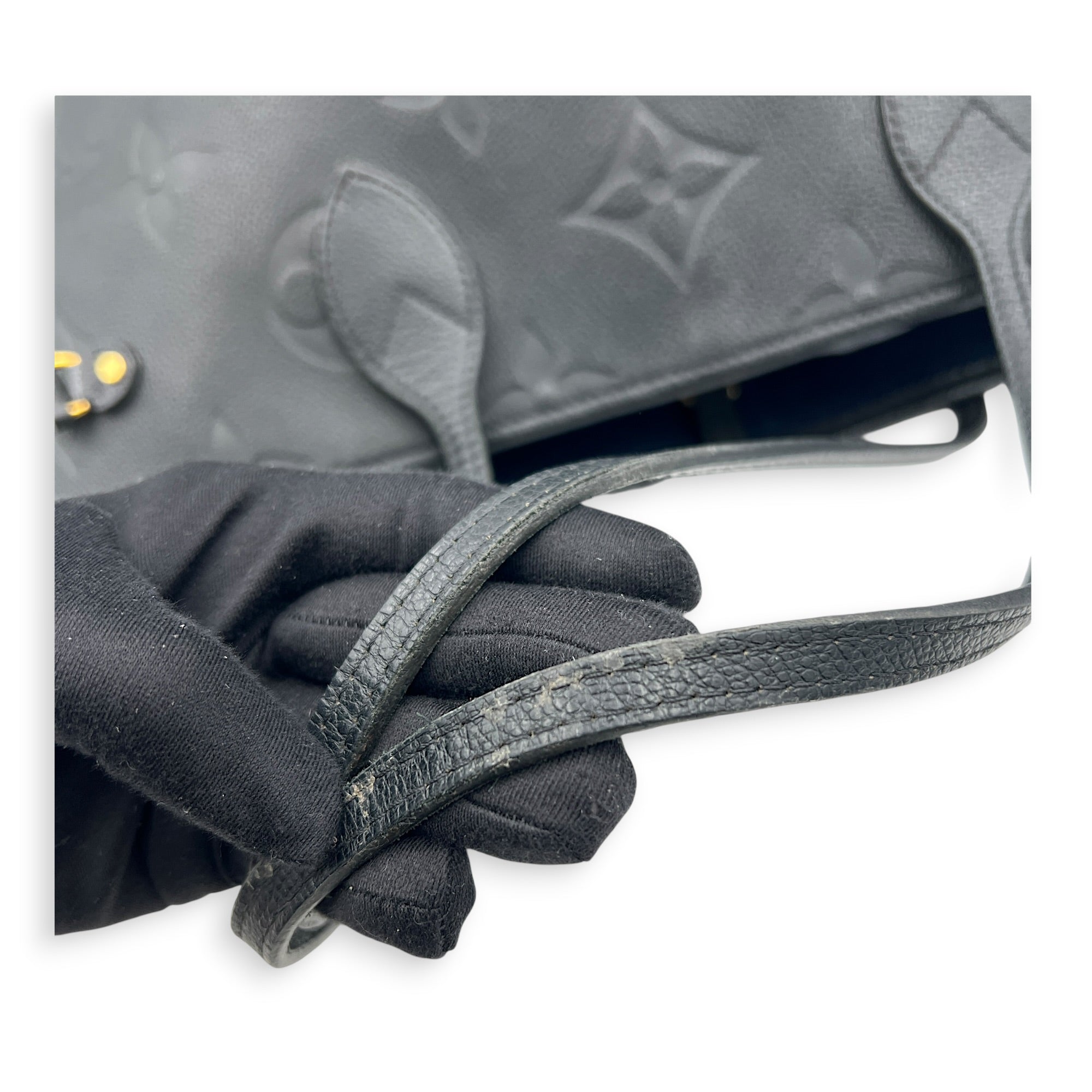Neverfull MM Black Tote Bag in Empreinte Leather, Gold hardware