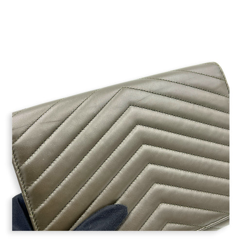 Cassandre Green Pouch in Calfskin, Gold hardware