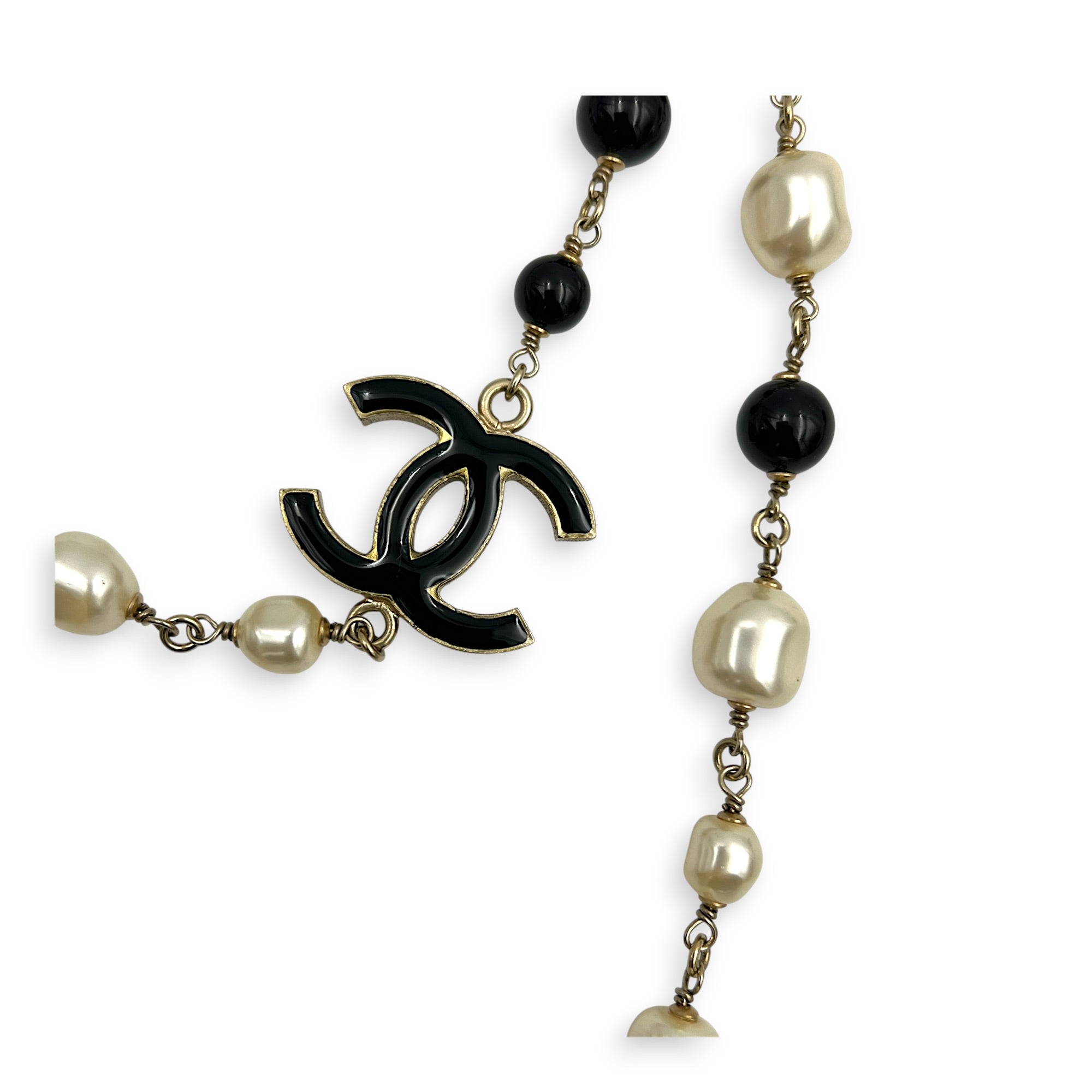 Beaded Necklace Multi-colour in Faux Pearl, Gold hardware