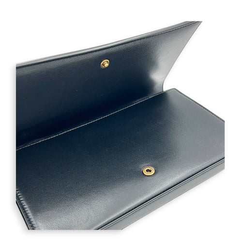 Cassandra Black Wallet On Chain in Calfskin, Mixed hardware