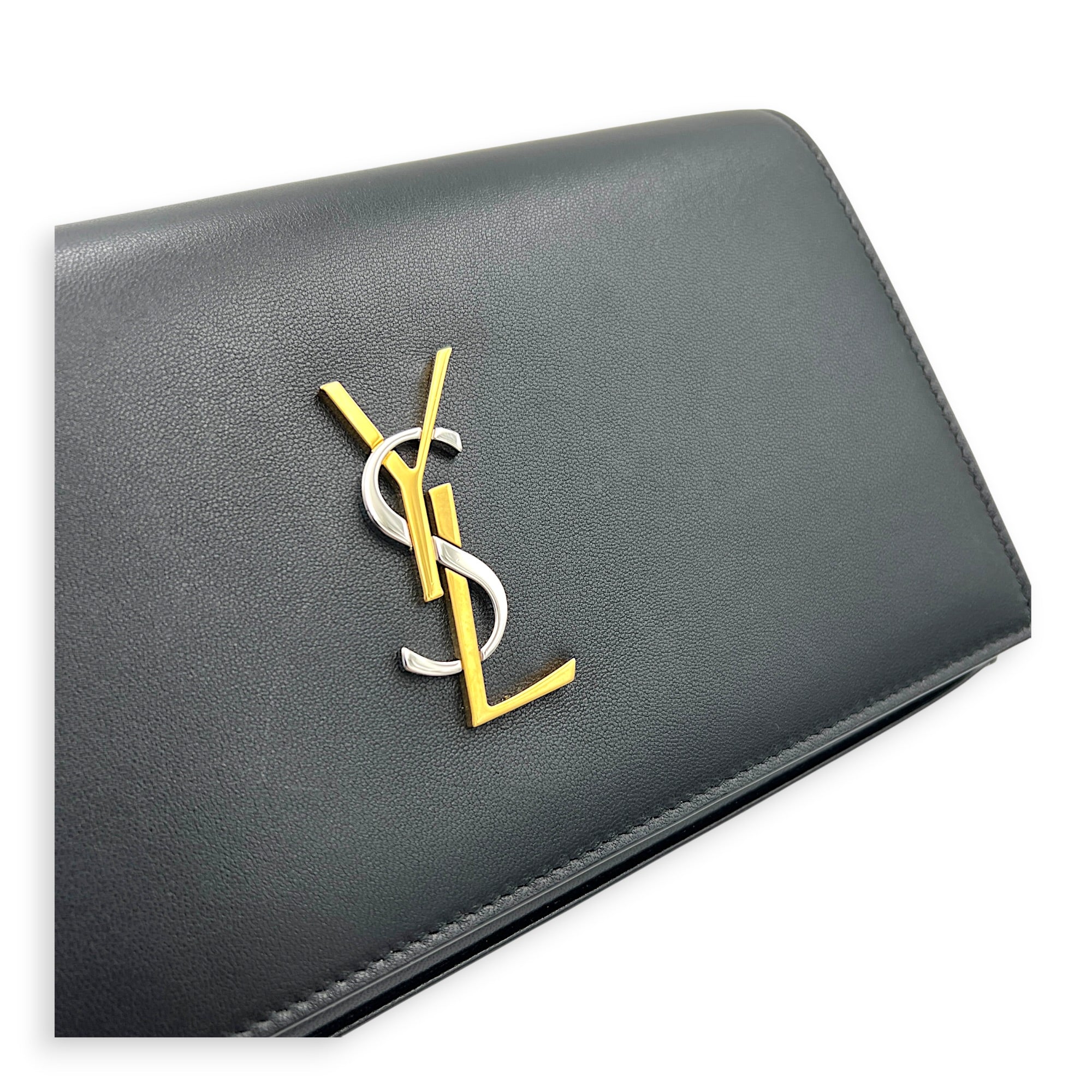 Cassandra Black Wallet On Chain in Calfskin, Mixed hardware
