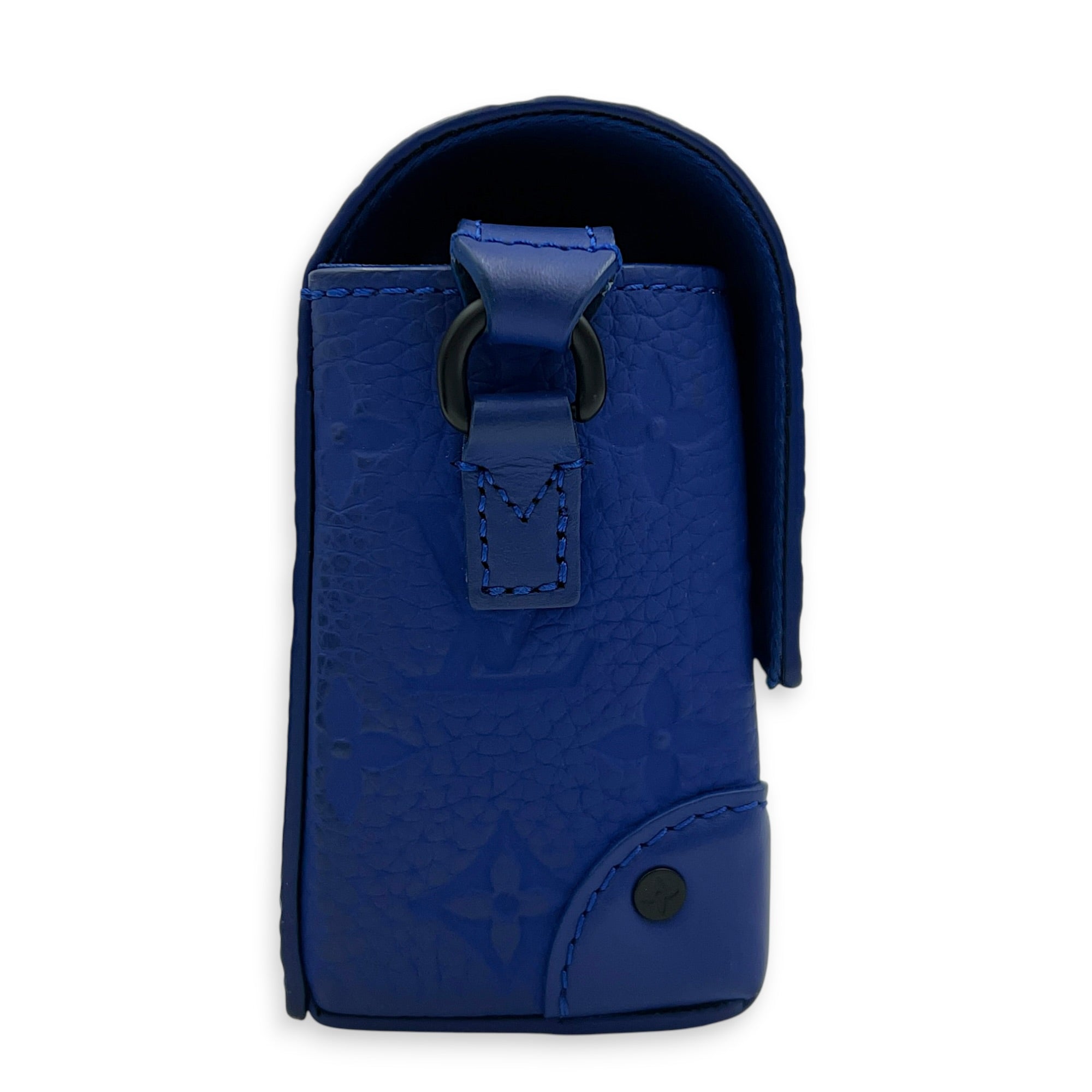Steamer Wearable Wallet Shoulder Bag Blue in Taurillon Leather, Black hardware