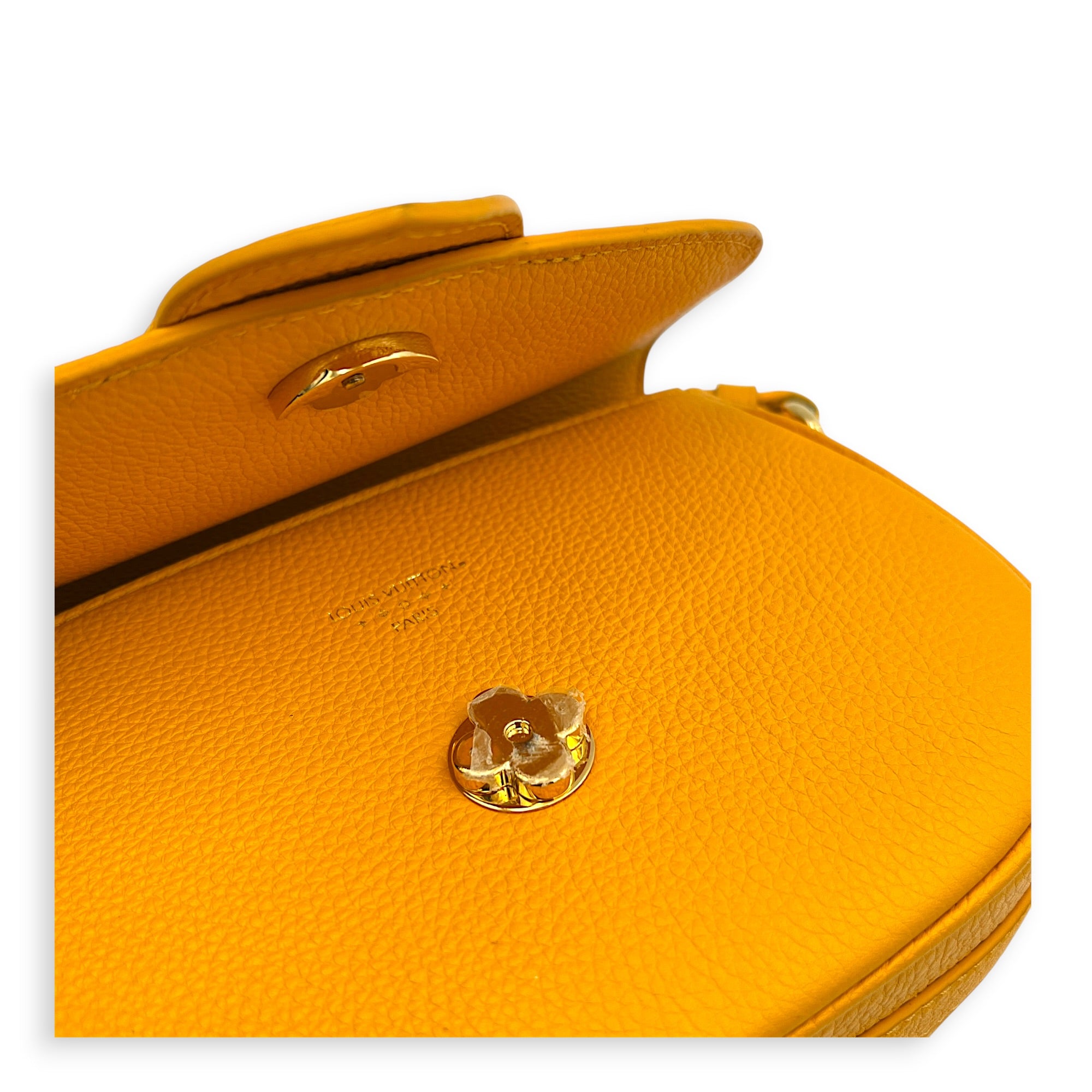 Pont Neuf 9 Shoulder Bag Yellow in Calfskin, Gold hardware