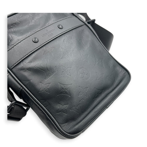 Danube Shoulder Bag Black in Calfskin, Black hardware