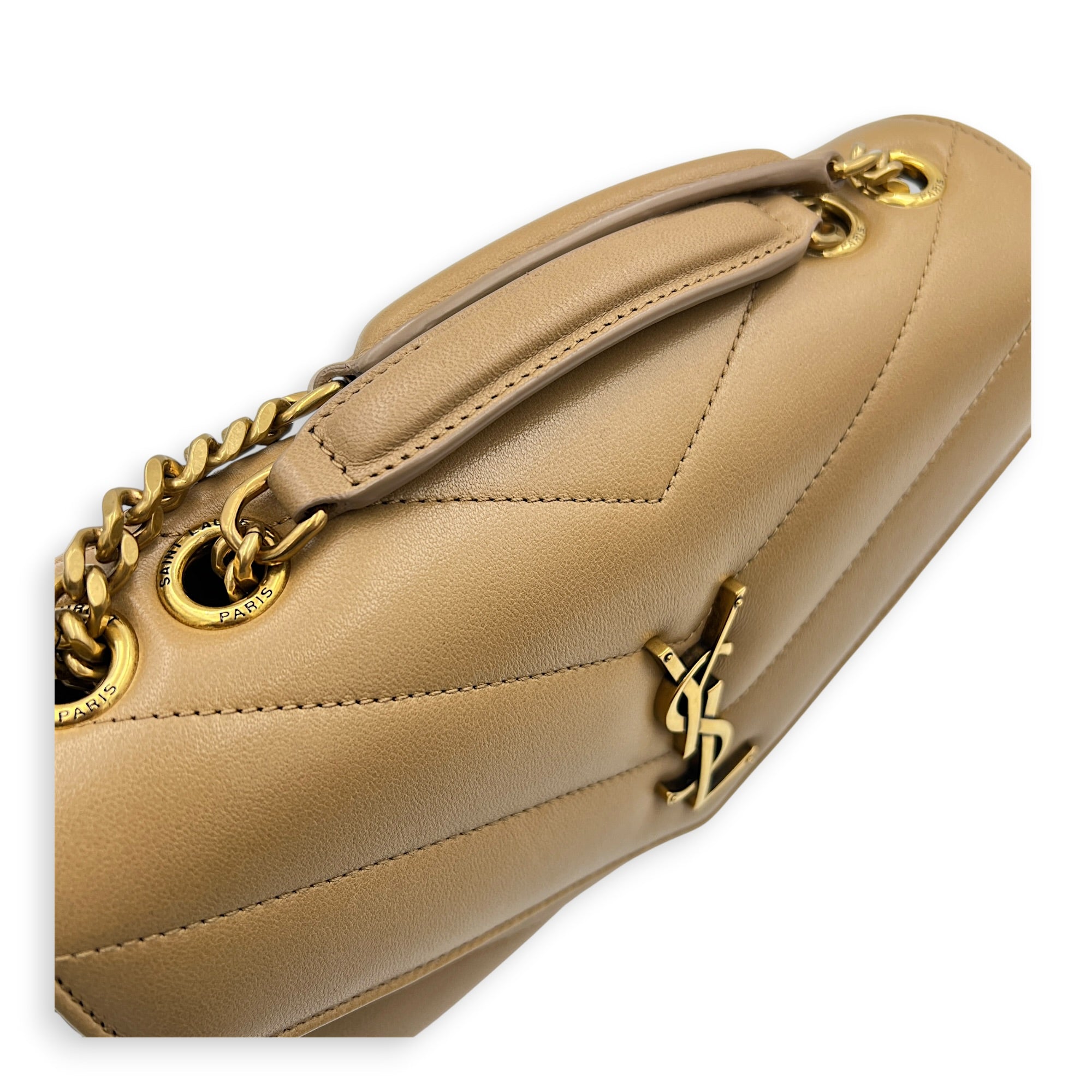 Loulou Shoulder Bag Beige in Lambskin, Gold hardware