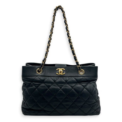 Soft Elegance Black Shoulder Bag in Calfskin, Gold hardware