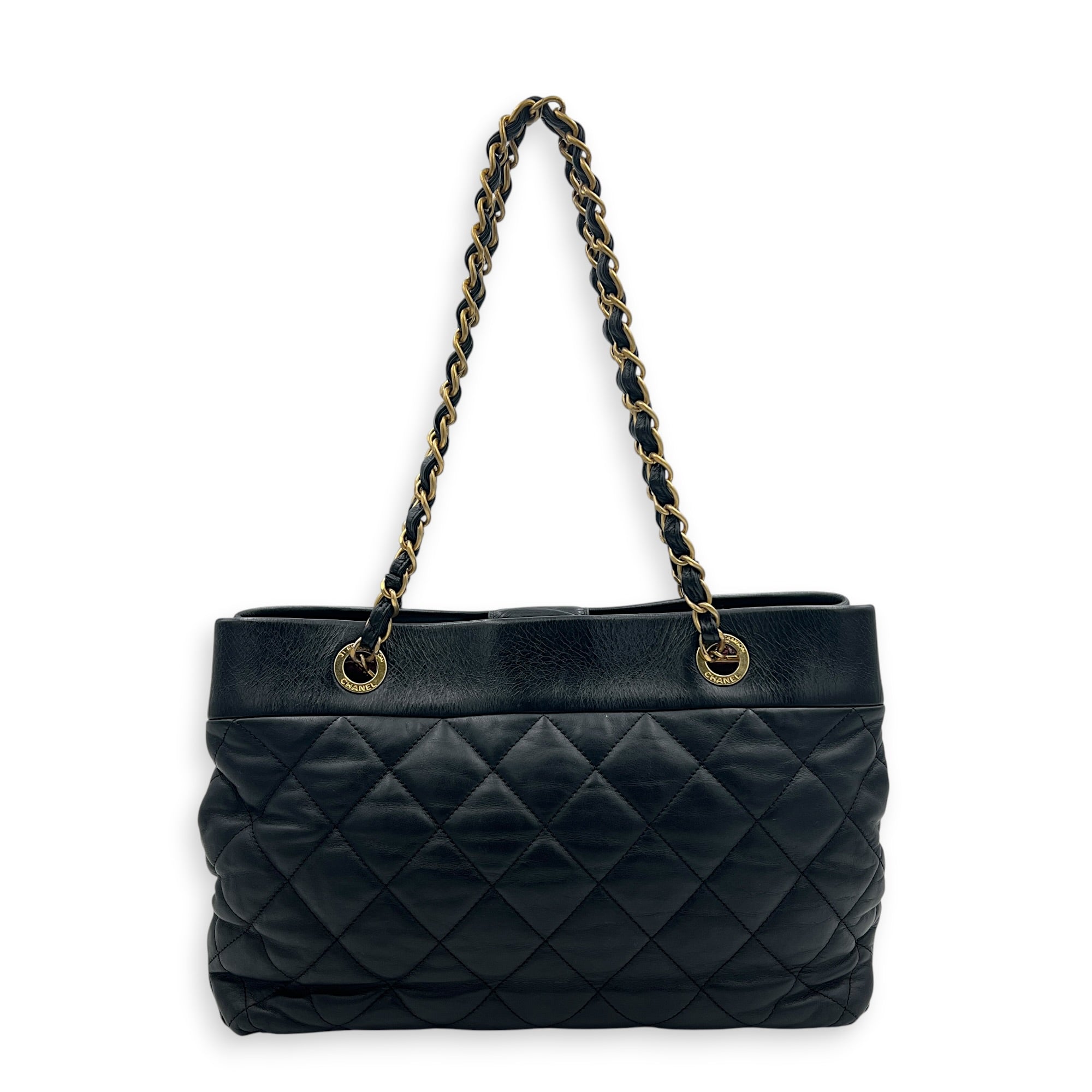 Soft Elegance Black Shoulder Bag in Calfskin, Gold hardware