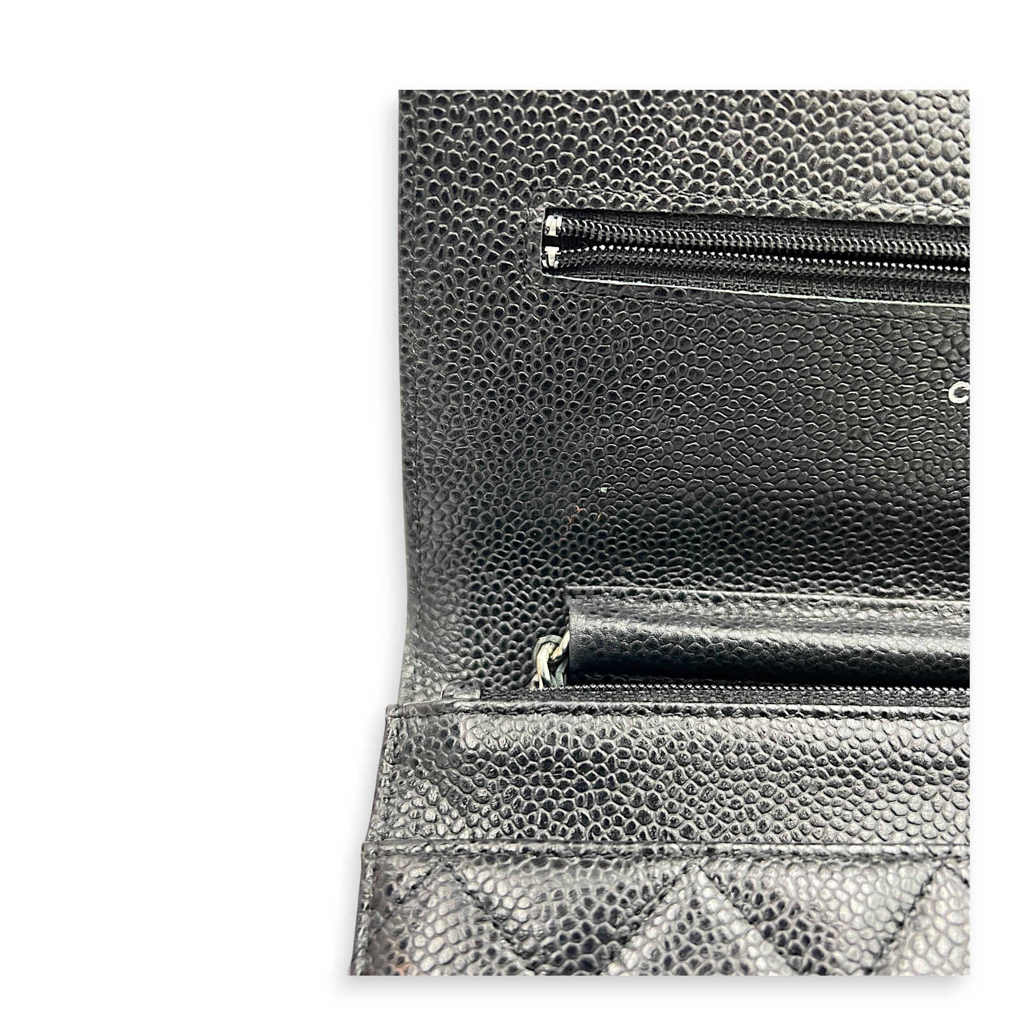 Classic Wallet On Chain Black in Caviar Leather, Silver hardware