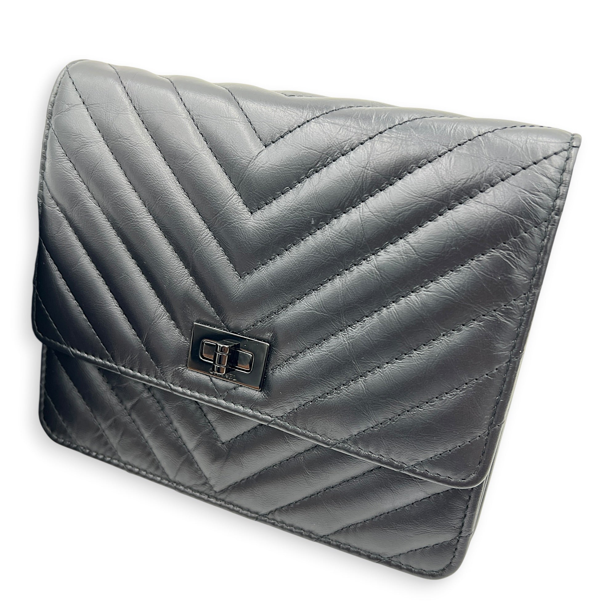 2.55 Wallet On Chain Black in Calfskin, Black hardware