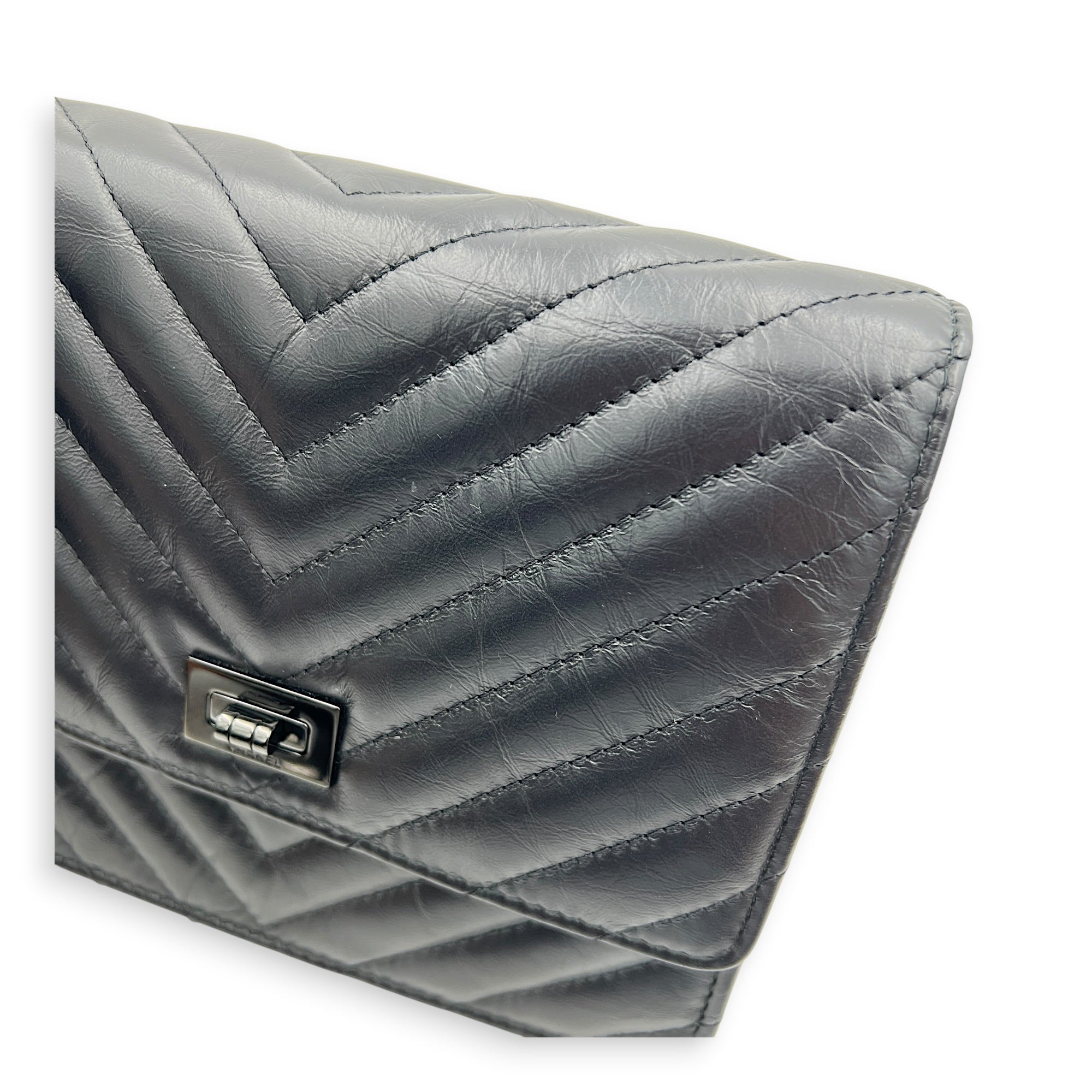 2.55 Wallet On Chain Black in Calfskin, Black hardware
