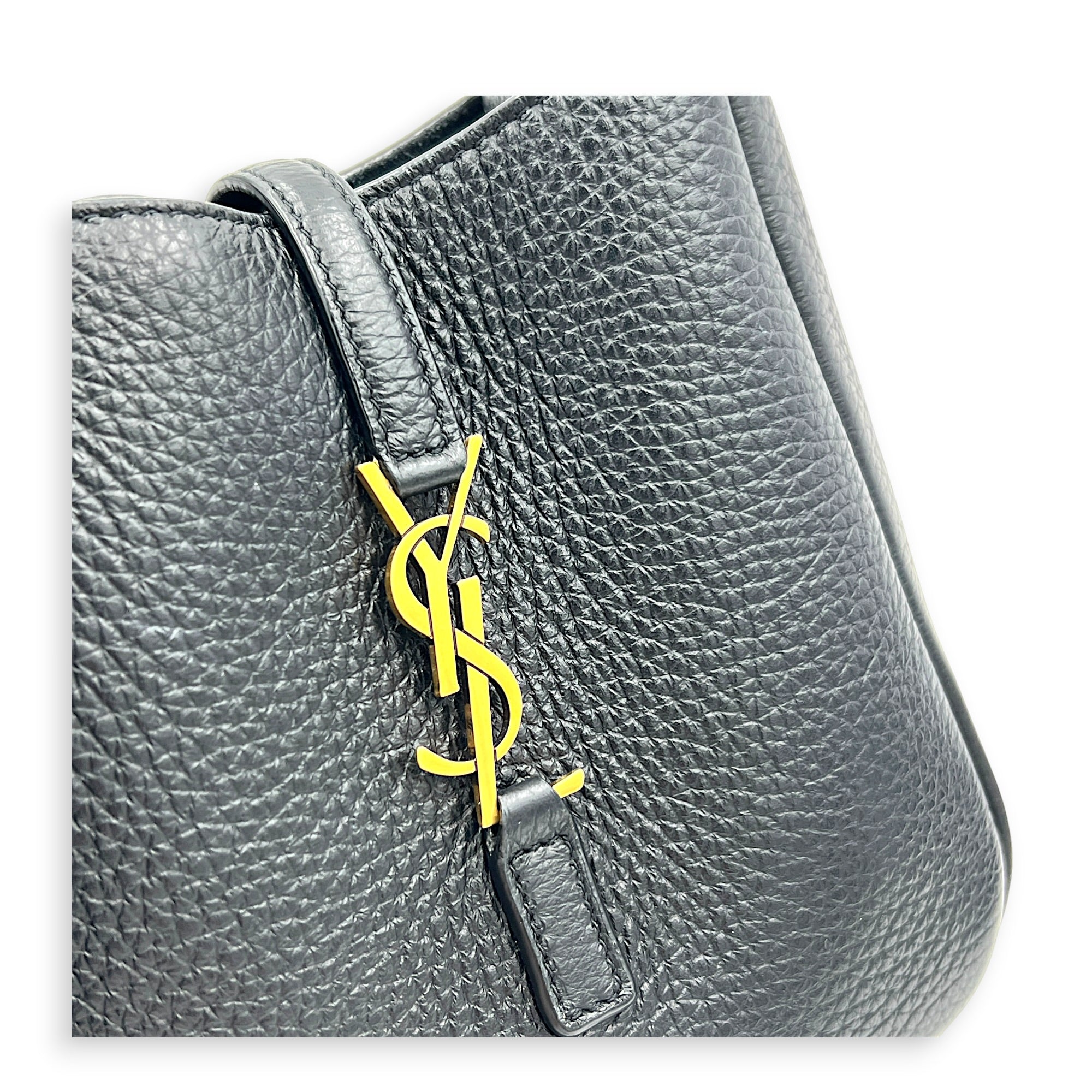 Le 5 A 7 Shoulder Bag Baby Black in Calfskin, Gold hardware