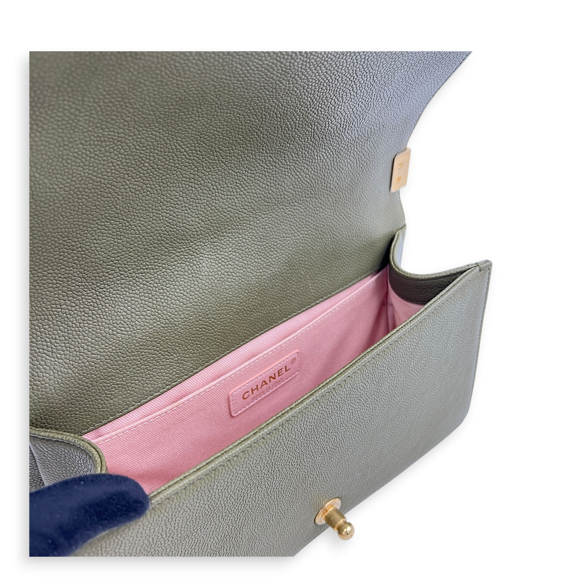 Boy Medium Green Shoulder Bag in Caviar Leather, Gold hardware