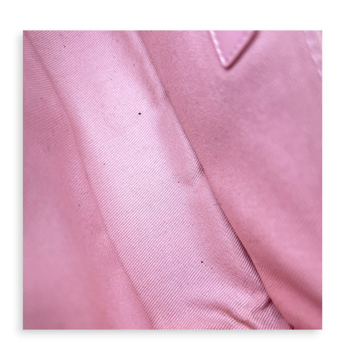 Boy Medium Green Shoulder Bag in Caviar Leather, Gold hardware