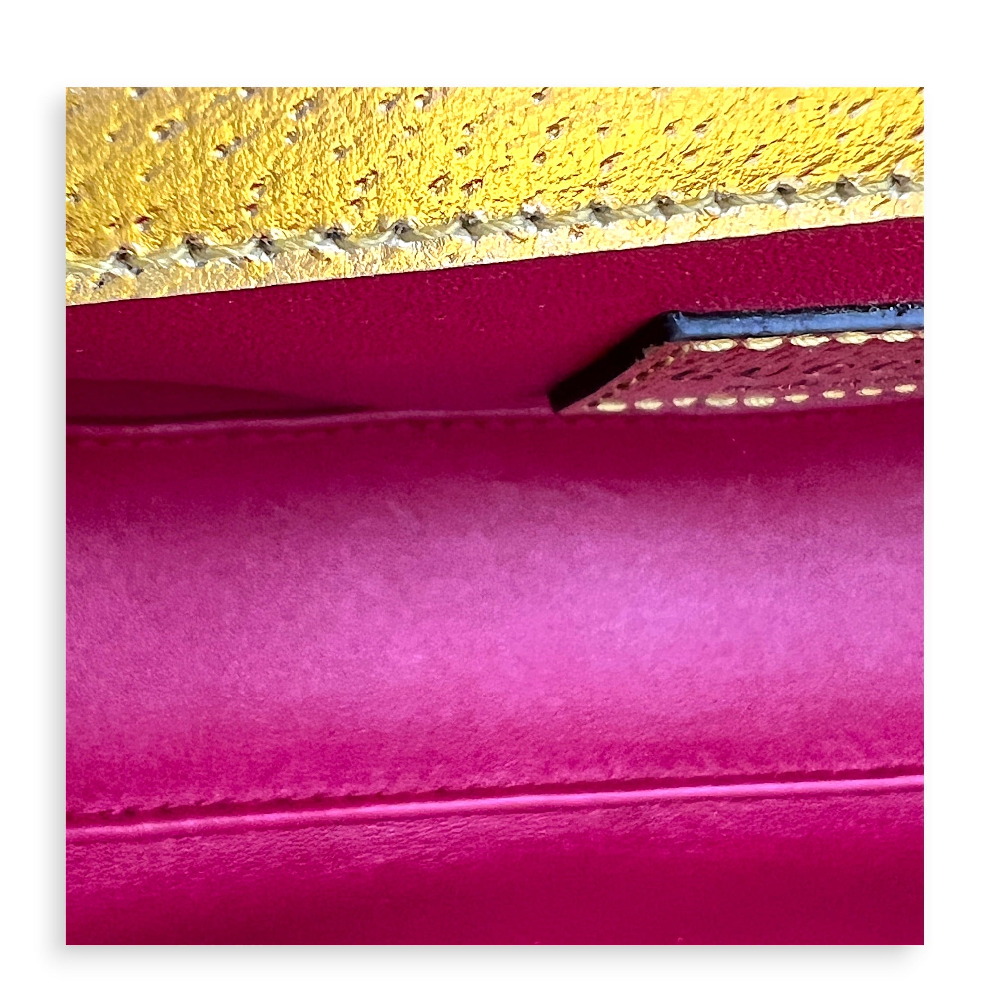 Horsebit 1955 Shoulder Bag Gold in Calfskin, Gold hardware