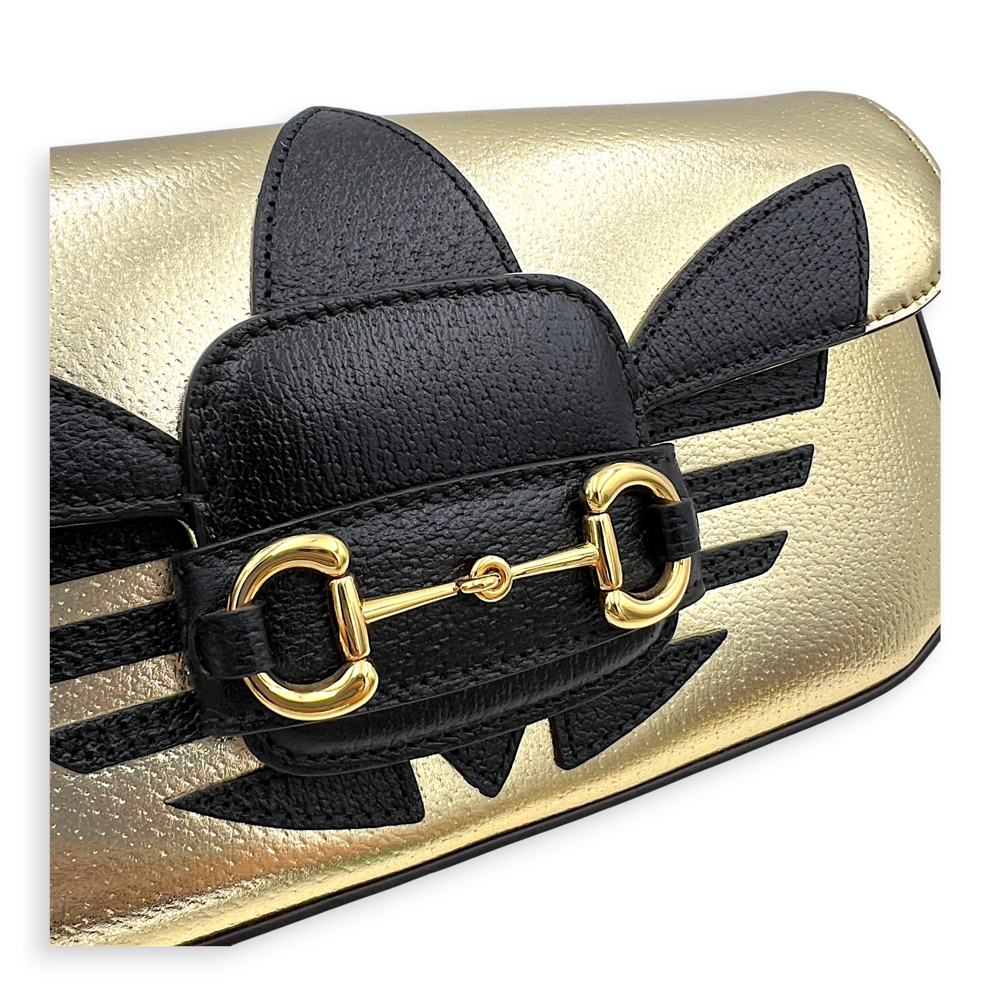 Horsebit 1955 Shoulder Bag Gold in Calfskin, Gold hardware
