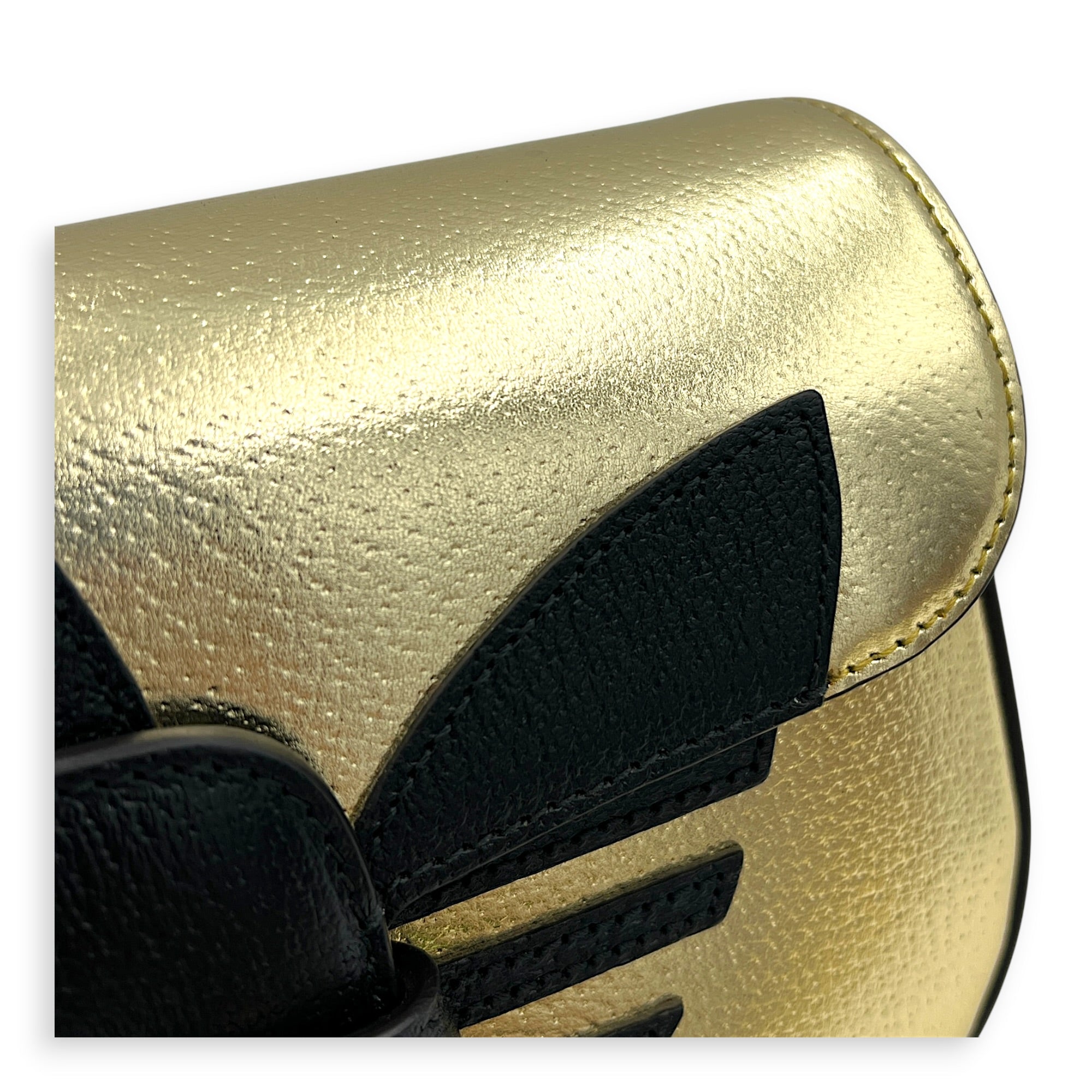 Horsebit 1955 Shoulder Bag Gold in Calfskin, Gold hardware