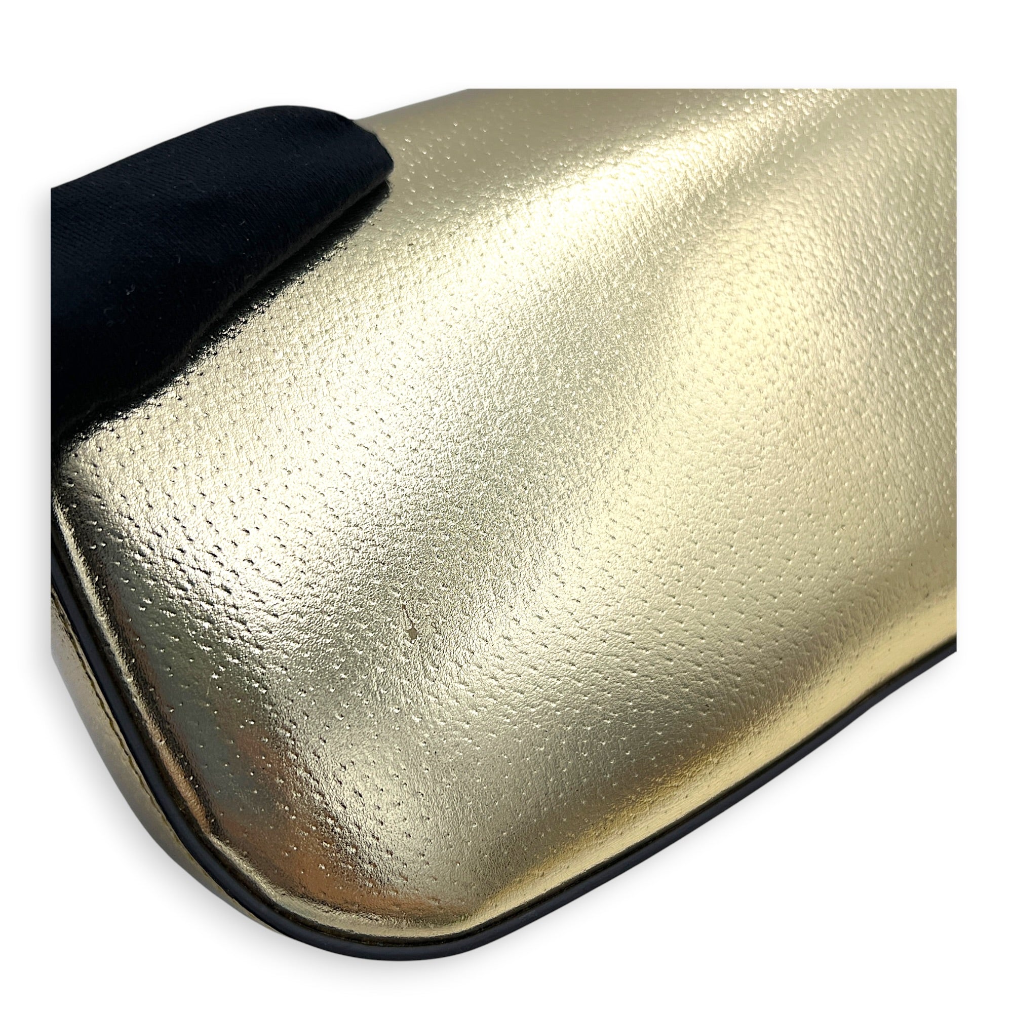 Horsebit 1955 Shoulder Bag Gold in Calfskin, Gold hardware